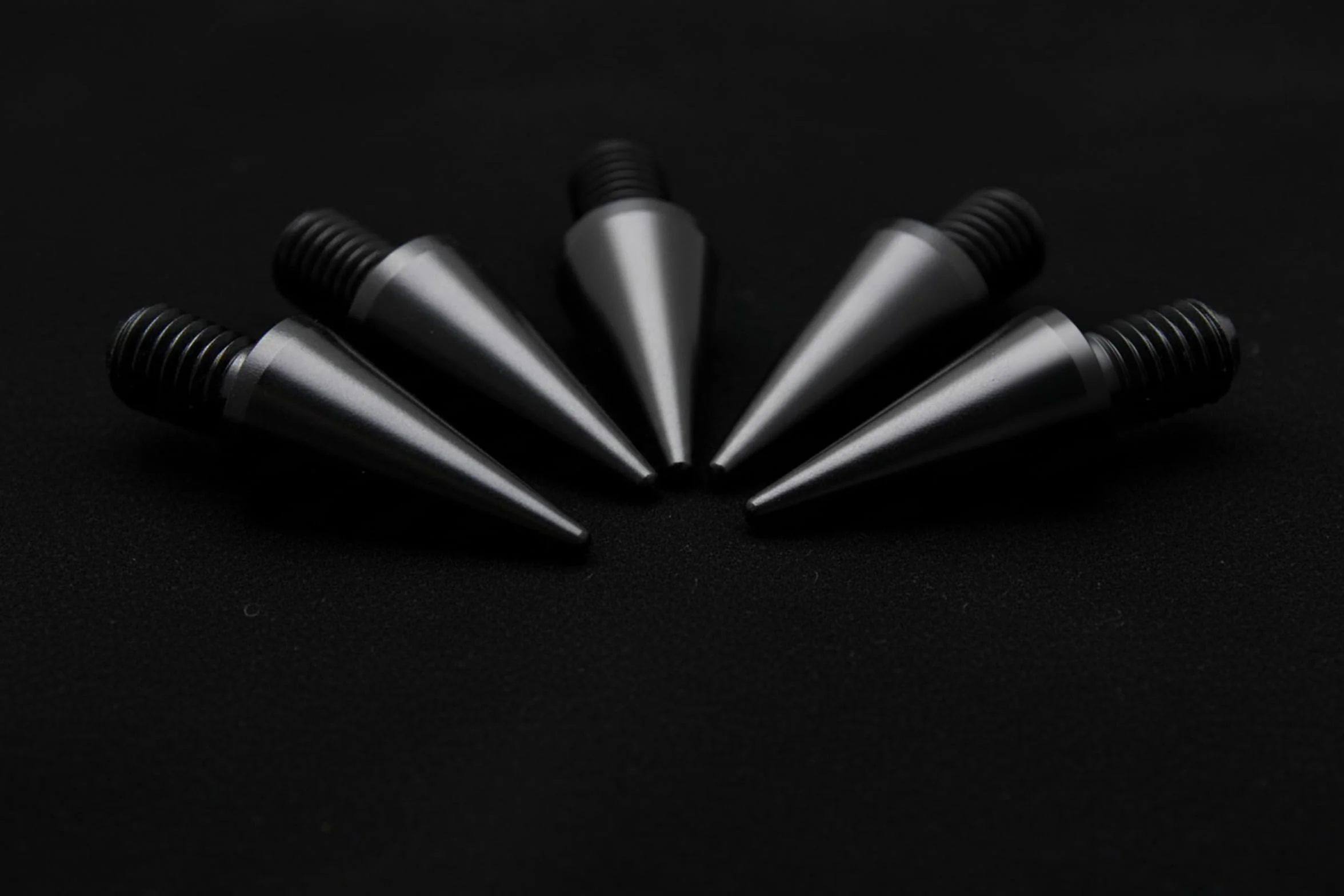 PrecisionGeek Aluminio anodizado Negro M8 Puntas/Spikes de desacople para Altavoces 4X
