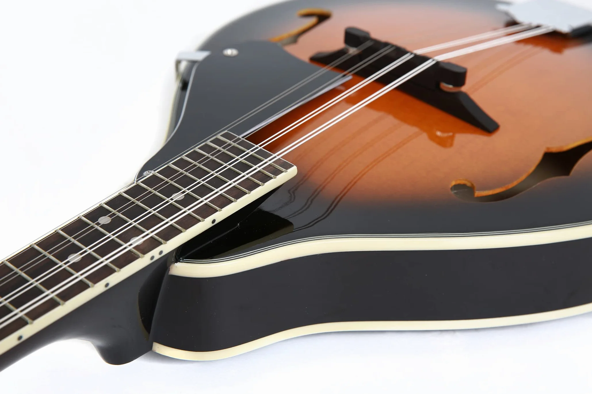 GEWA Mandolina A-1 Select - Tapa de abeto - Fondo/aros de arce - Orificios en F - Incl. estuche premium - Acabado brillo Vintage Sunburst