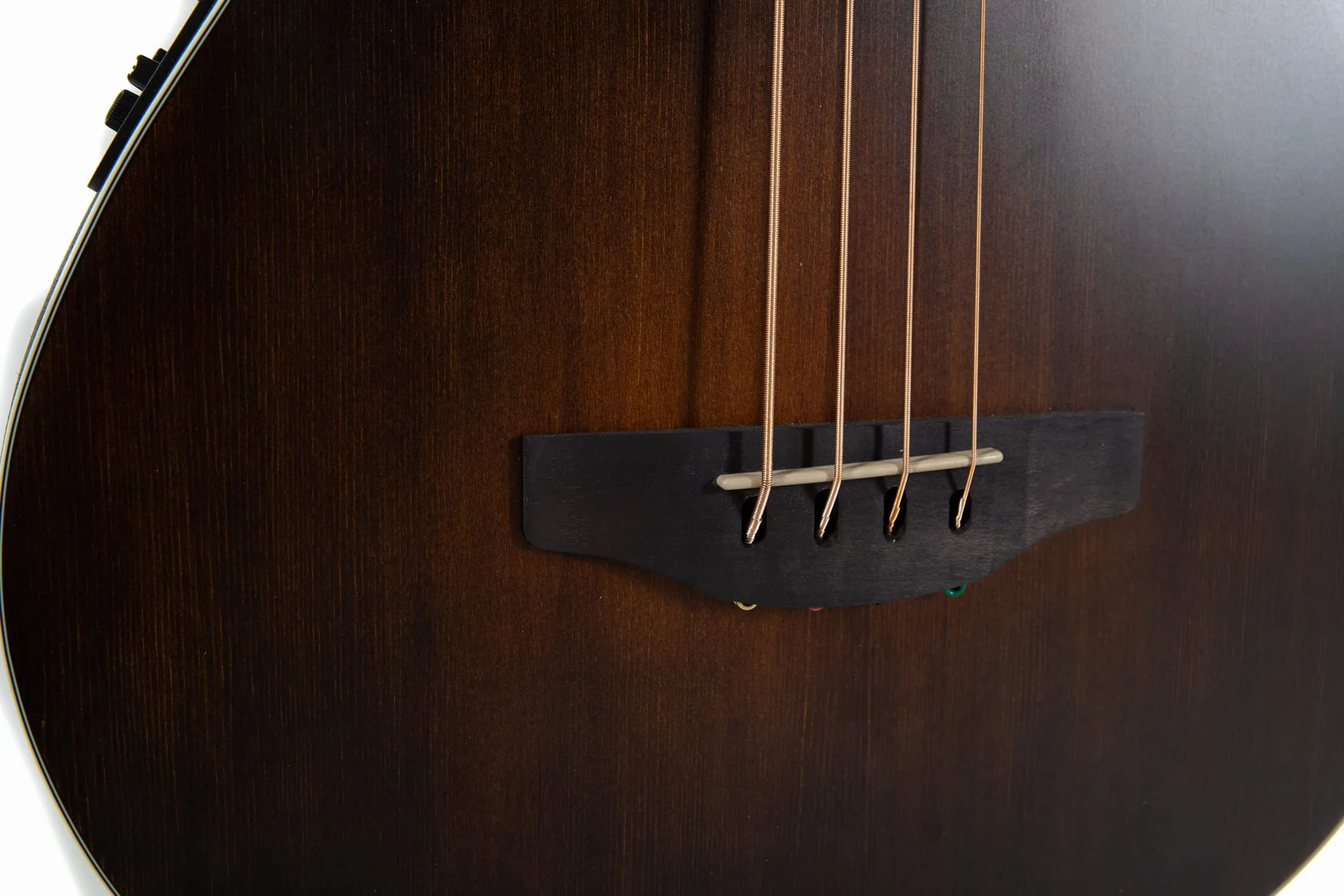 Applause E-Bajo acústico Elite AEB4 Mid Cutaway 4-string - Cuerpo Roundback Lyrachord Mid-Depth - Preamplificador AP3TP- Tapa de abeto - Vintage Varnish Satin - AEB4-7S