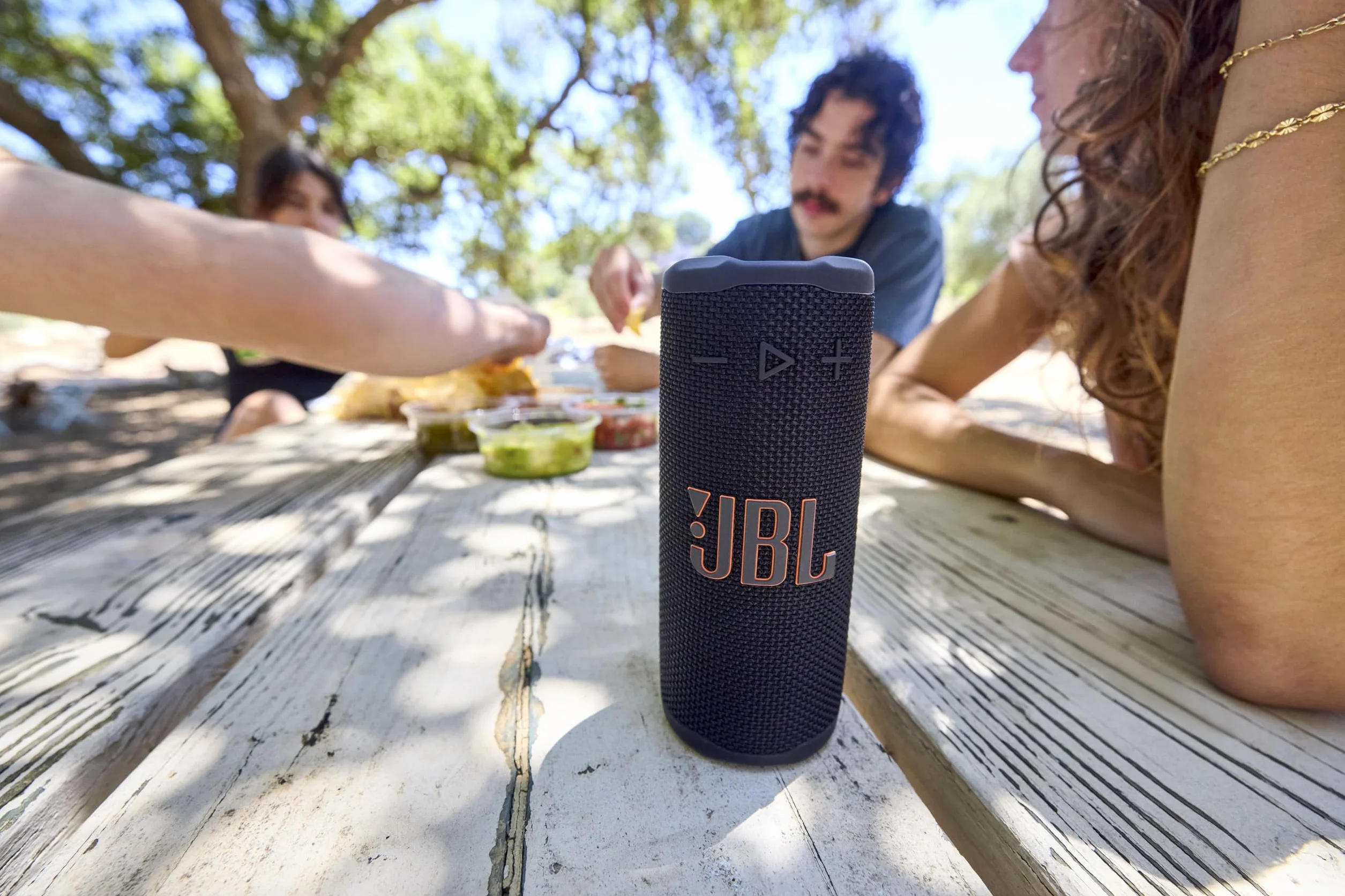 JBL Grip Altavoz Bluetooth Compacto Sonido JBL Pro IP68 14h Negro