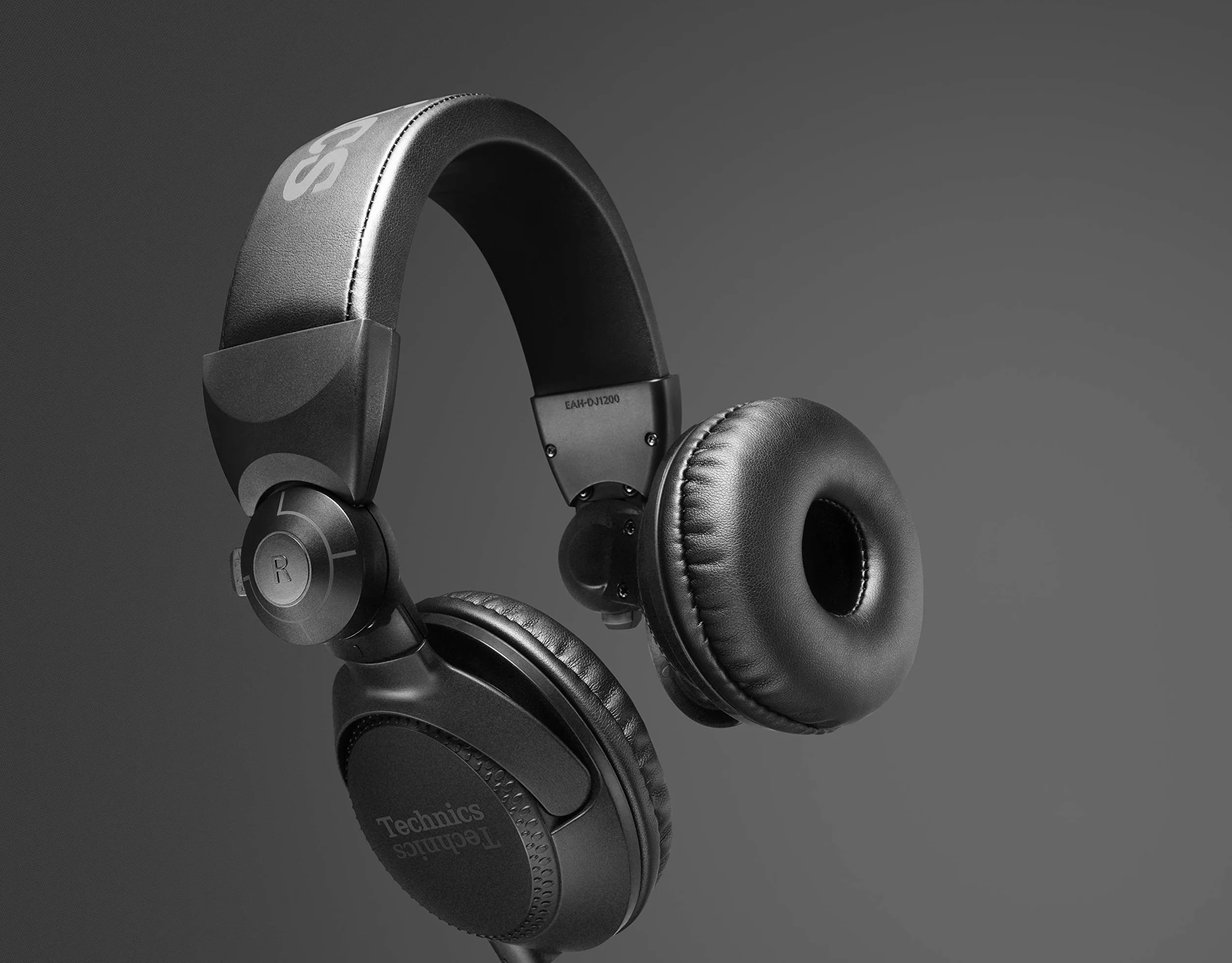 Technics EAH-DJ1200 Audífonos Profesionales para DJ, Supraaurales con Cable, Cerrados, Almohadillas Giratorias de 270°, Diseño Plegable y Cable Desmontable de 3 m, Color Negro