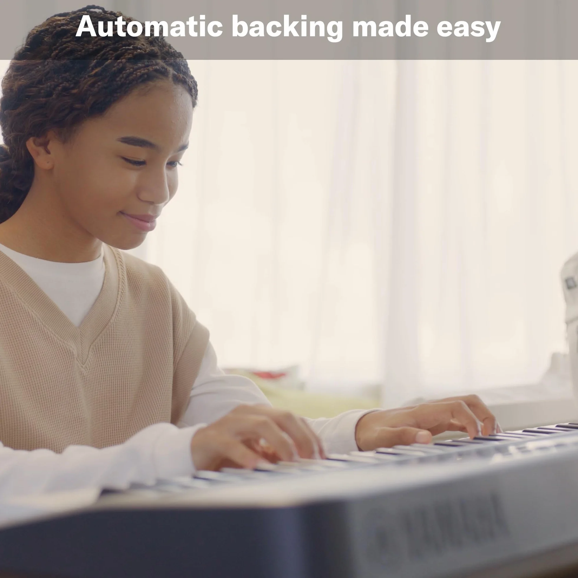 YAMAHA PSR-E383 Teclado portátil para principiantes, 650 voces de instrumentos auténticos y teclas sensibles a la pulsación con polifonía de 48 notas, incluye 2 clases online con un profesor