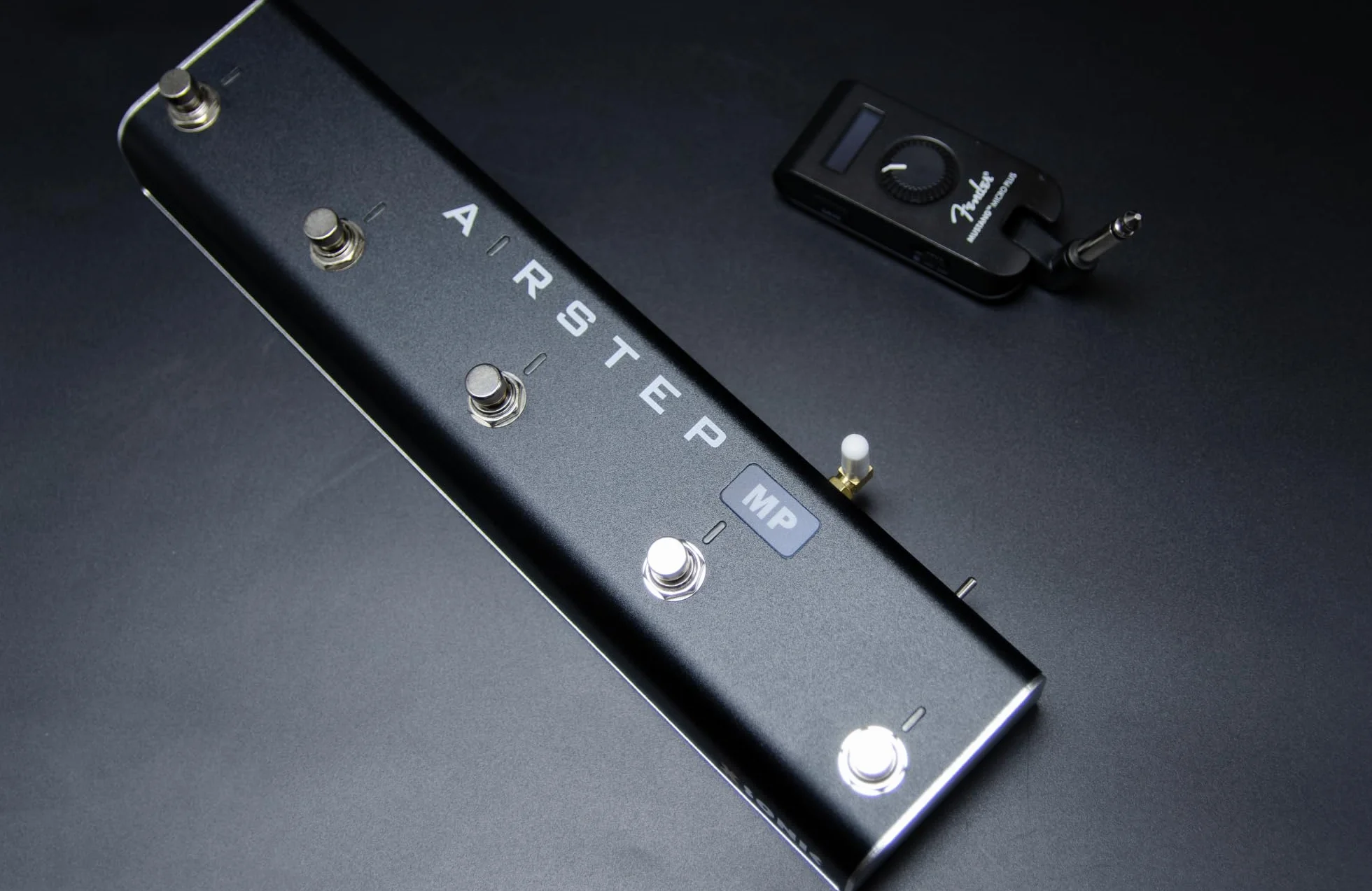 XSONIC AIRSTEP MP Edition, Fender Mustang Micro Plus Footswitch, preajustes de interruptor, efectos de conmutación, establece el tempo del grifo y activa el afinador, personaliza los parámetros del