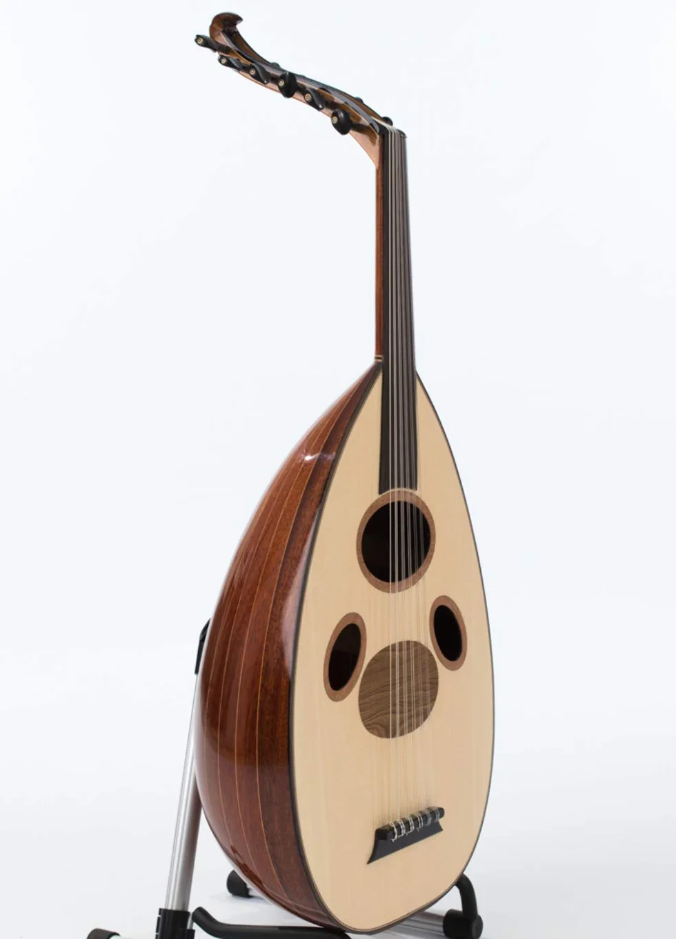 Oud arabo hecha de madera de caoba con funda suave y cuerdas Kurschner instaladas