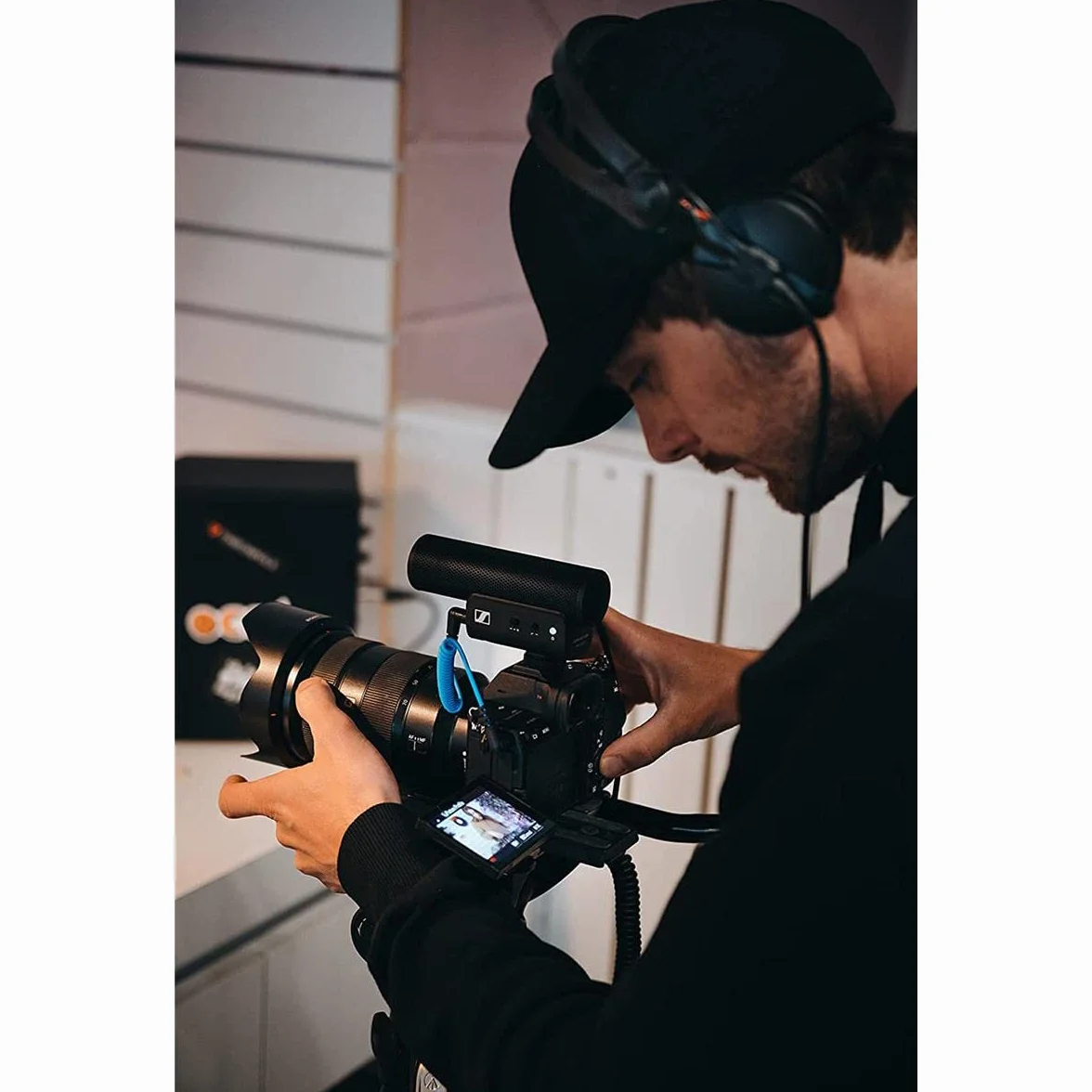 Sennheiser, Special Edition Auriculares Cerrados para DJ y Monitorización con Cápsula Giratoria para Escuchar con un Solo Oído Incluye Funda de Transporte y Almohadillas de Terciopelo, HD25 SE