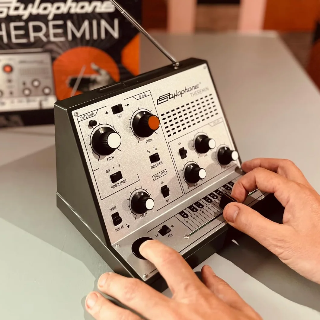 Stylophone Theremin