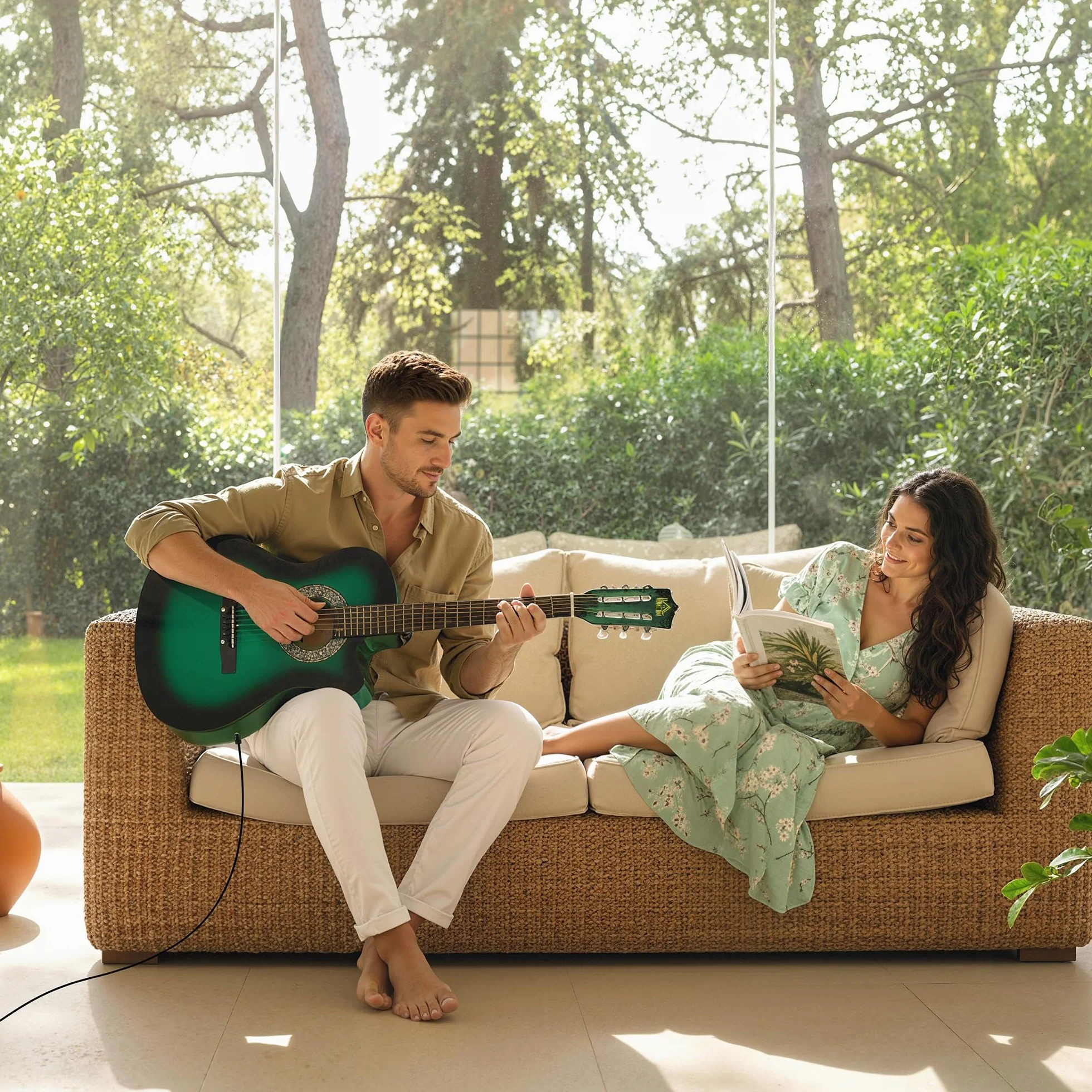 Guitarra acústica eléctrica HOMCOM de 38 pulgadas, guitarra clásica para principiantes y adultos jóvenes, acabado brillante, con estuche de transporte, correa, púas y cuerdas de repuesto - Verde