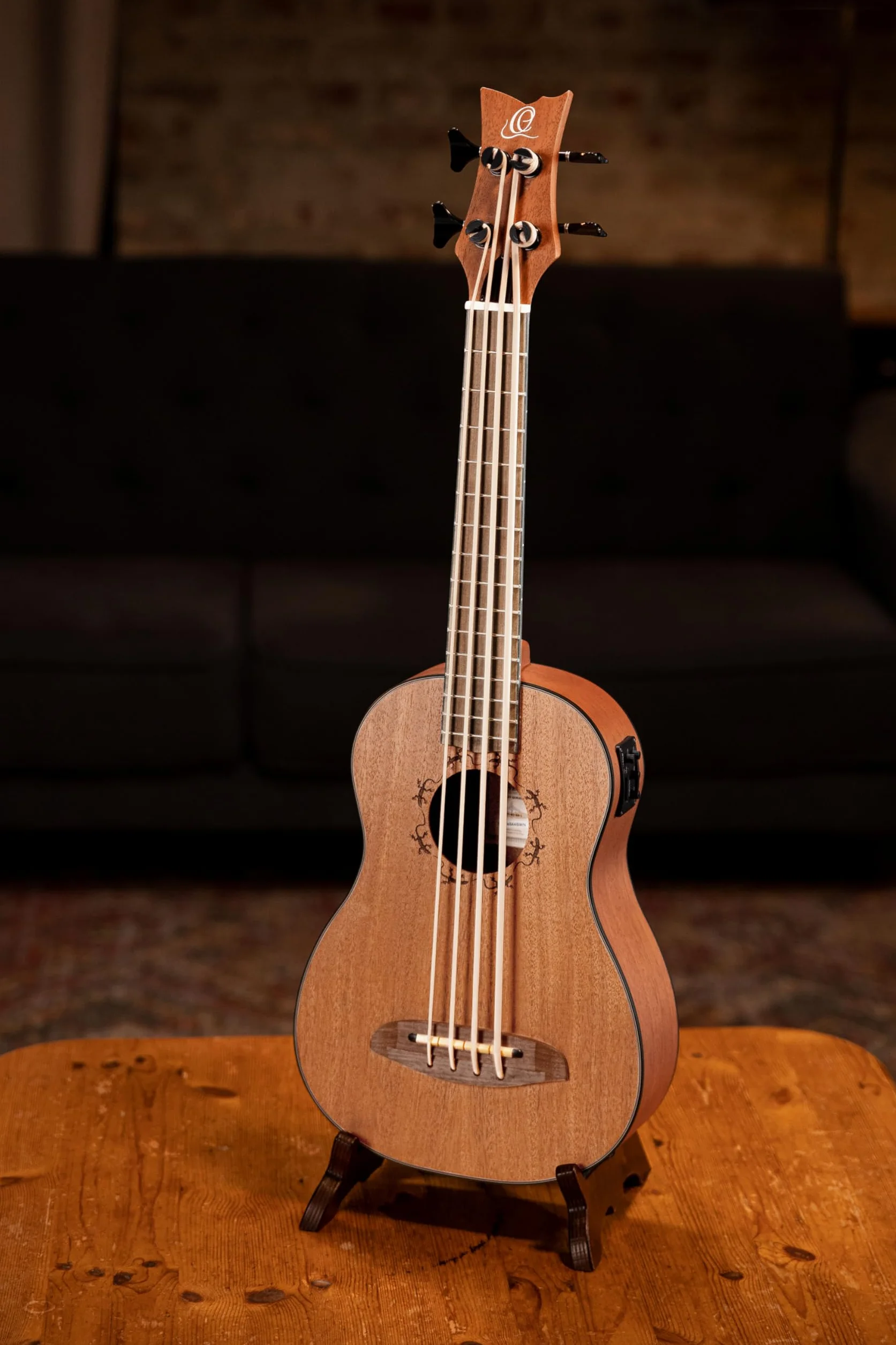 Ortega Guitars Travel Bass electro-acústico - zurdo - Serie Lizard - Ukelele bajo - incluye Gig Bag - Caoba (LIZZY-BS-GB-L)