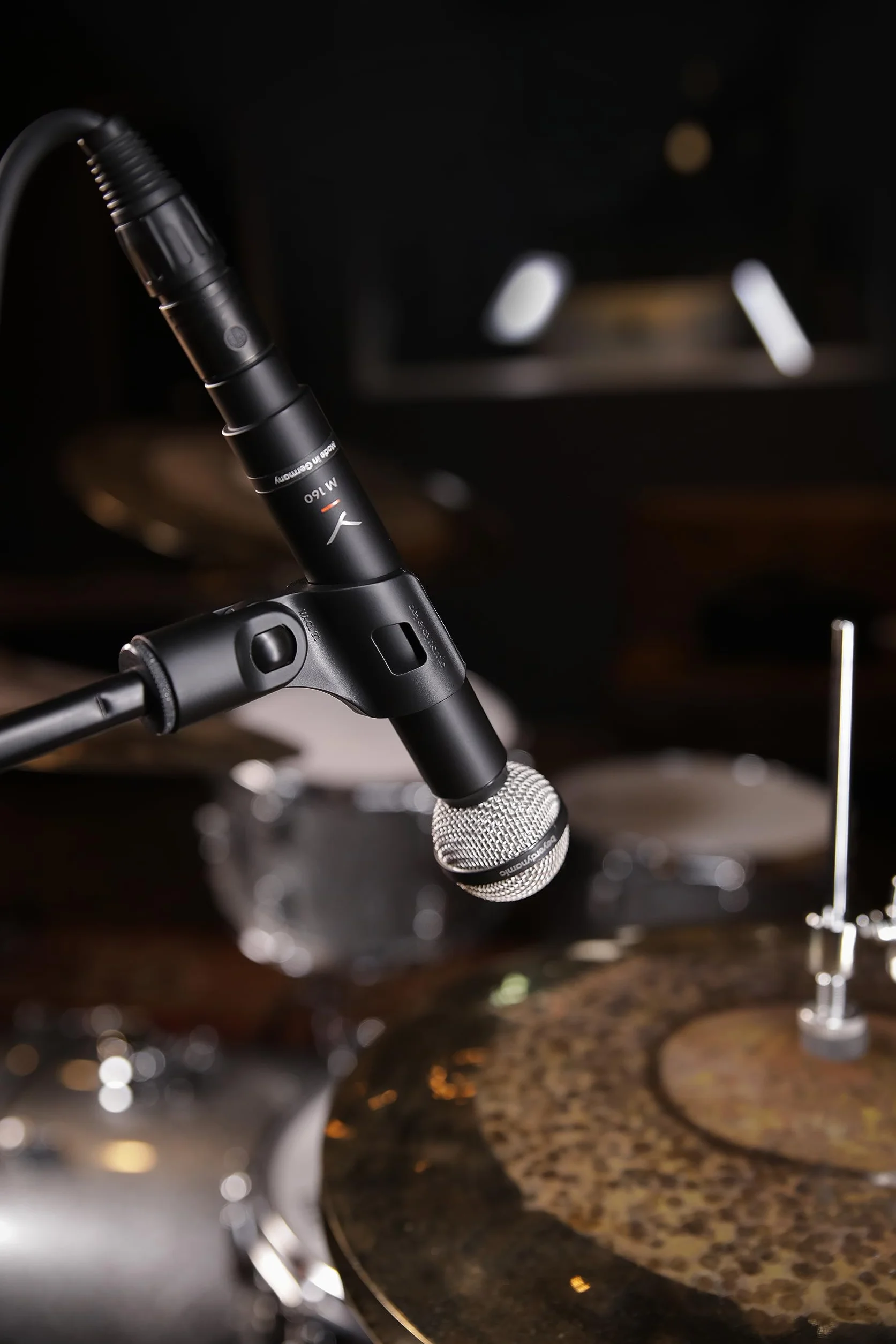 beyerdynamic M 160 Micrófono dinámico de Doble Cinta (hipercardioide)
