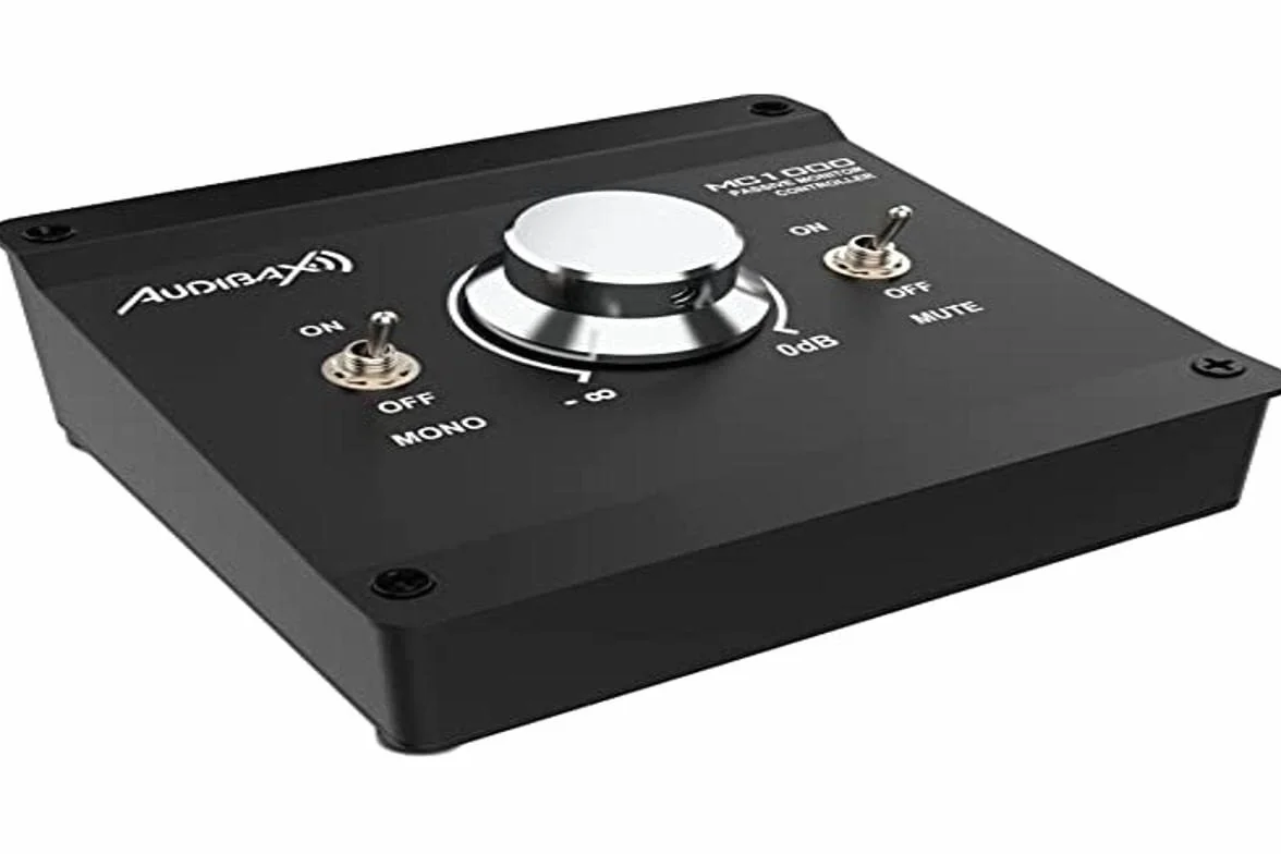 Audibax MC1000 - Controlador de Volumen Pasivo para Monitores de Estudio - Control de Volumen Rotatorio y con Conmutador Mono/Stereo - Botón para Silenciar la Señal - Diseño Compacto