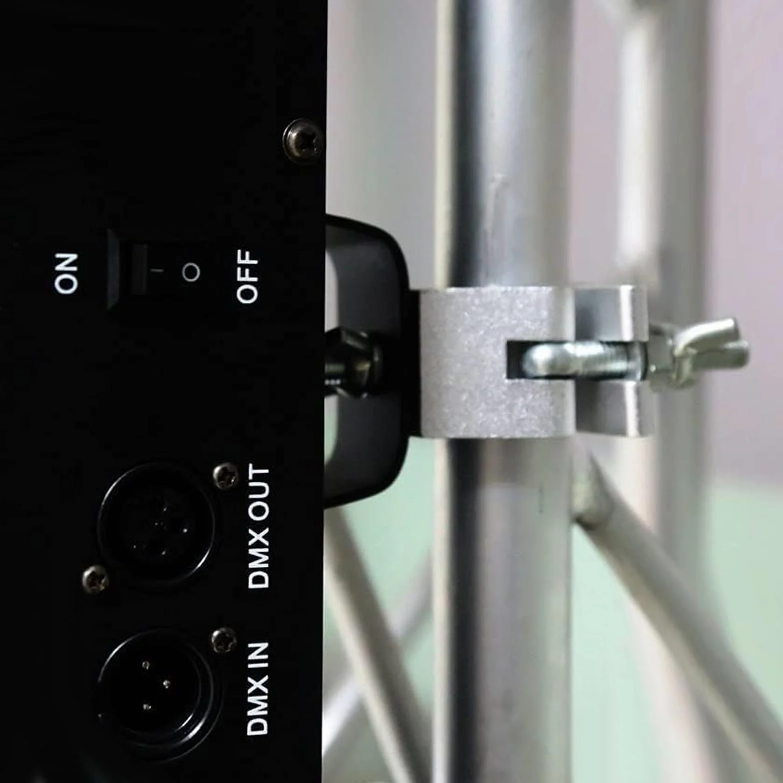 WECAN Iluminación de escenario y accesorios, abrazadera de aluminio en C, abrazaderas resistentes para andamios, ajustables de 30-35 mm (1,18 a 1,38 pulgadas) (4 unidades, color plateado)