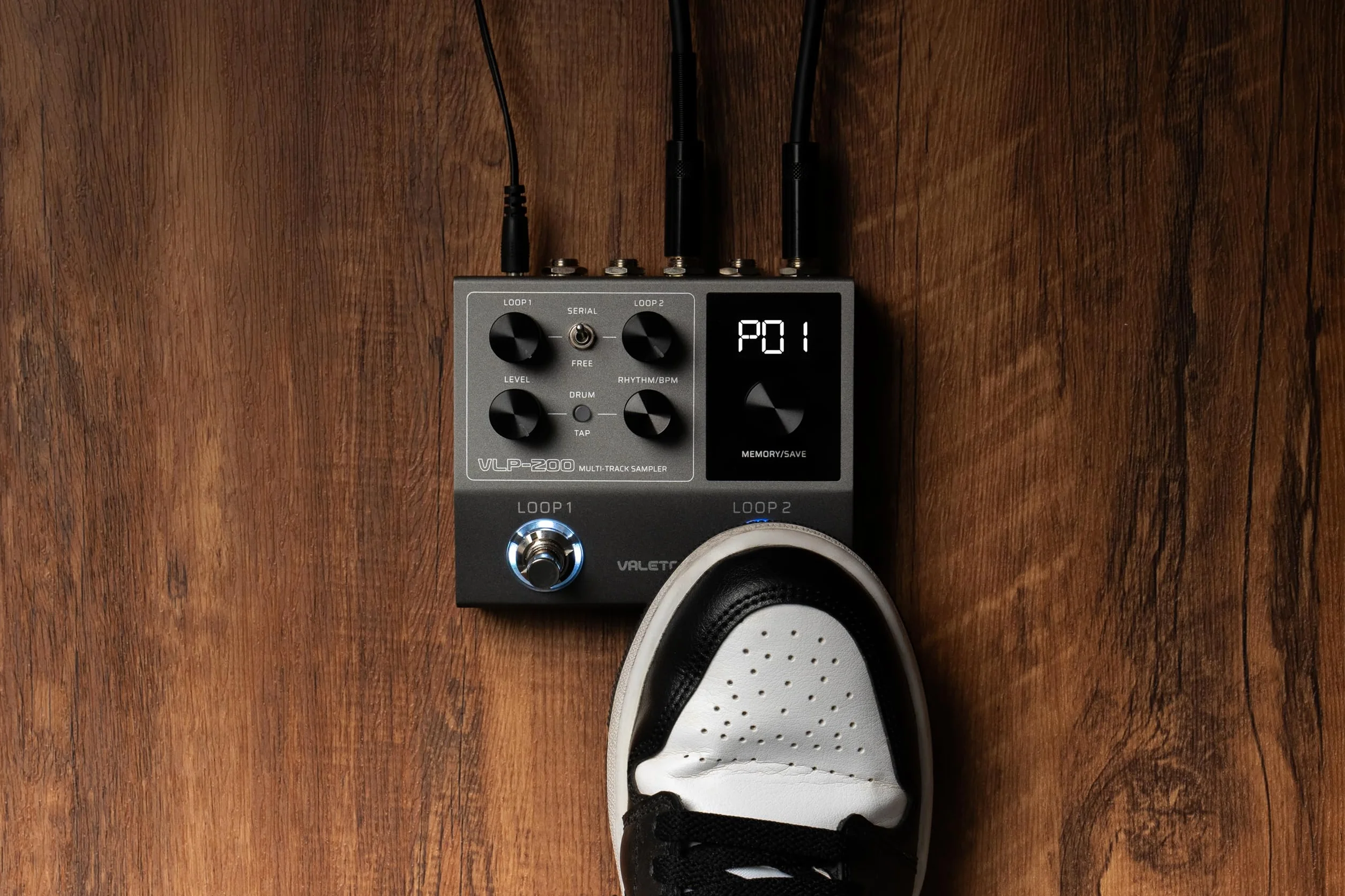 Valeton VLP-200 Pedal de looper doble para guitarra, bajo y voz (estación de loops, looper de guitarra, 2 canales, 24 bits, 99 proyectos, 7 h de grabación, 100 patrones de batería, MIDI), negro