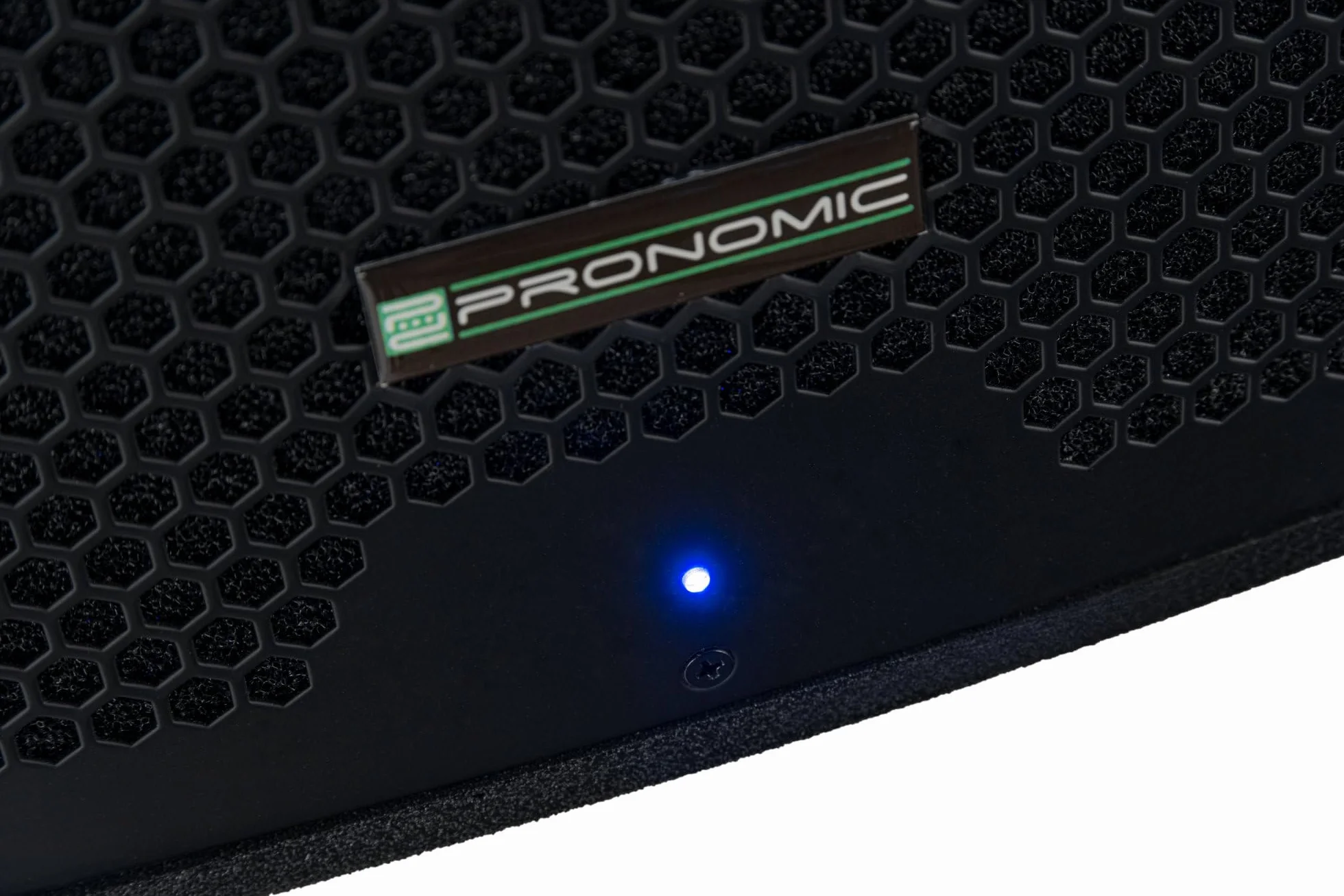 Pronomic C-118SA Subwoofer Activo - 1600 vatios Pico / 800 vatios RMS - Altavoz de 18" con Bobina móvil de 3" - Rango de frecuencia: 30-200 Hz - 4 preajustes DSP - SPL máx.: 126 dB