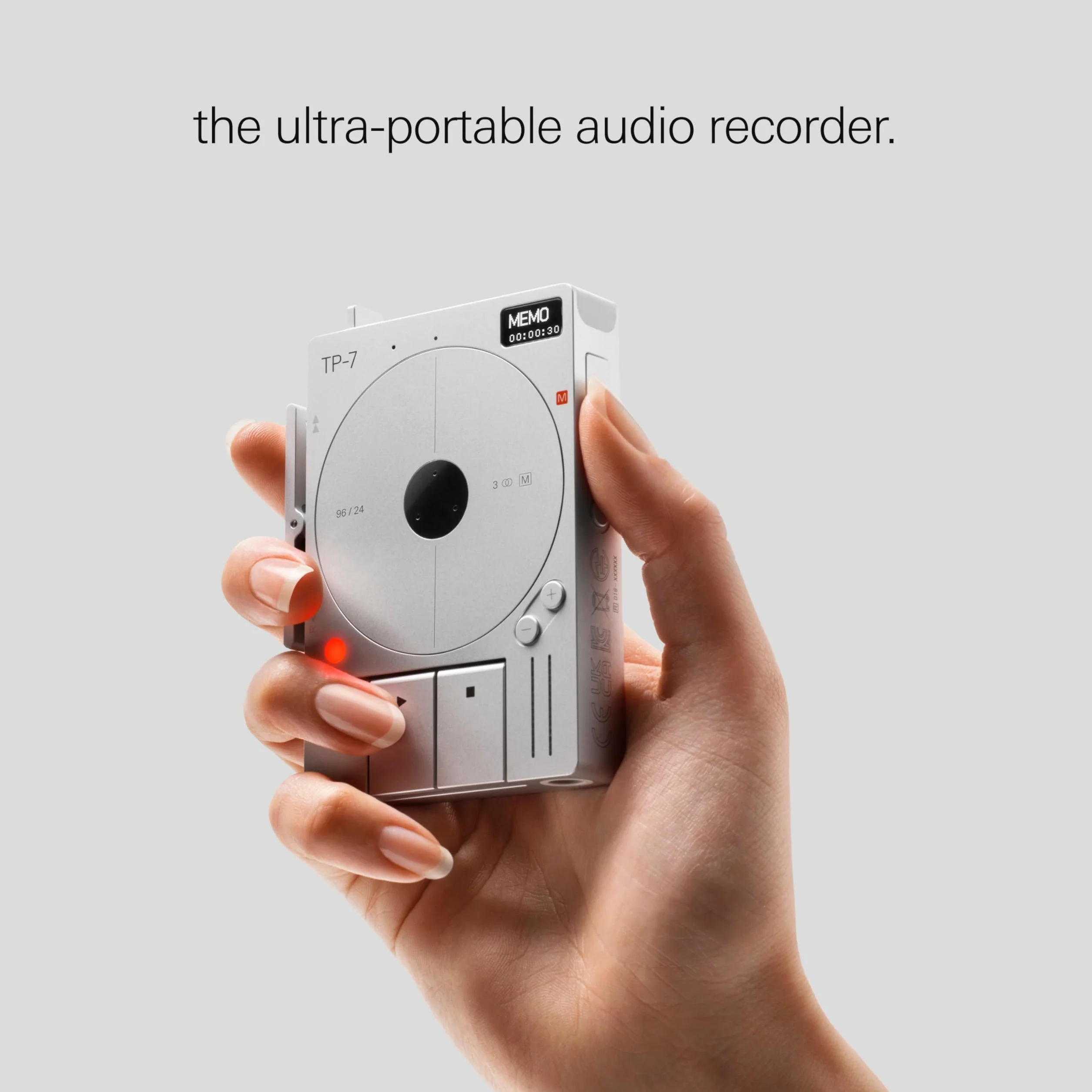 Teenage Engineering TP-7 (Dispositivo de grabación portátil, con Interfaz de Audio USB-C, Bluetooth, micrófono Interno, 128 GB de Espacio de Almacenamiento, 72 Horas de duración de la batería)