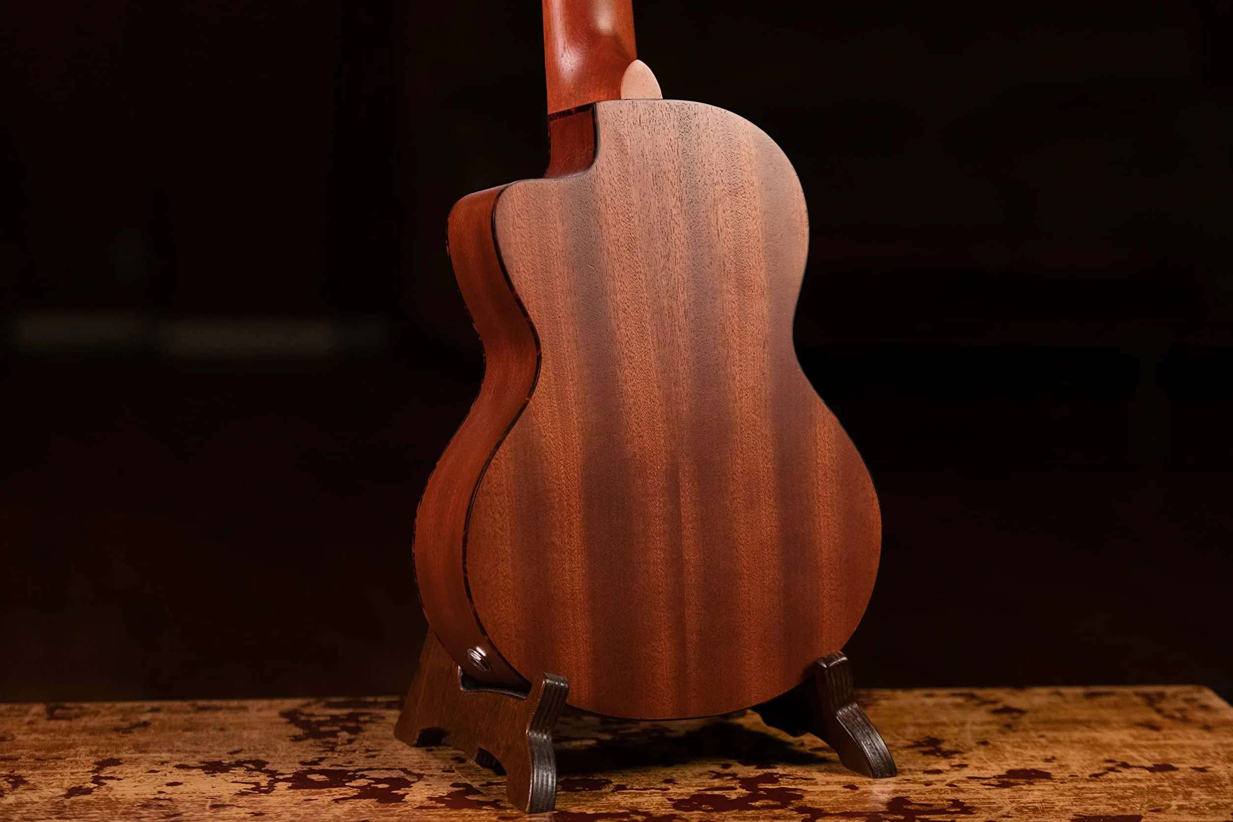Ortega Guitars Travel Guitar electroacústica - Mini/Travel Series - Guitarlele 6 cuerdas - tapa de abeto grabado a laser (RGL5CE)