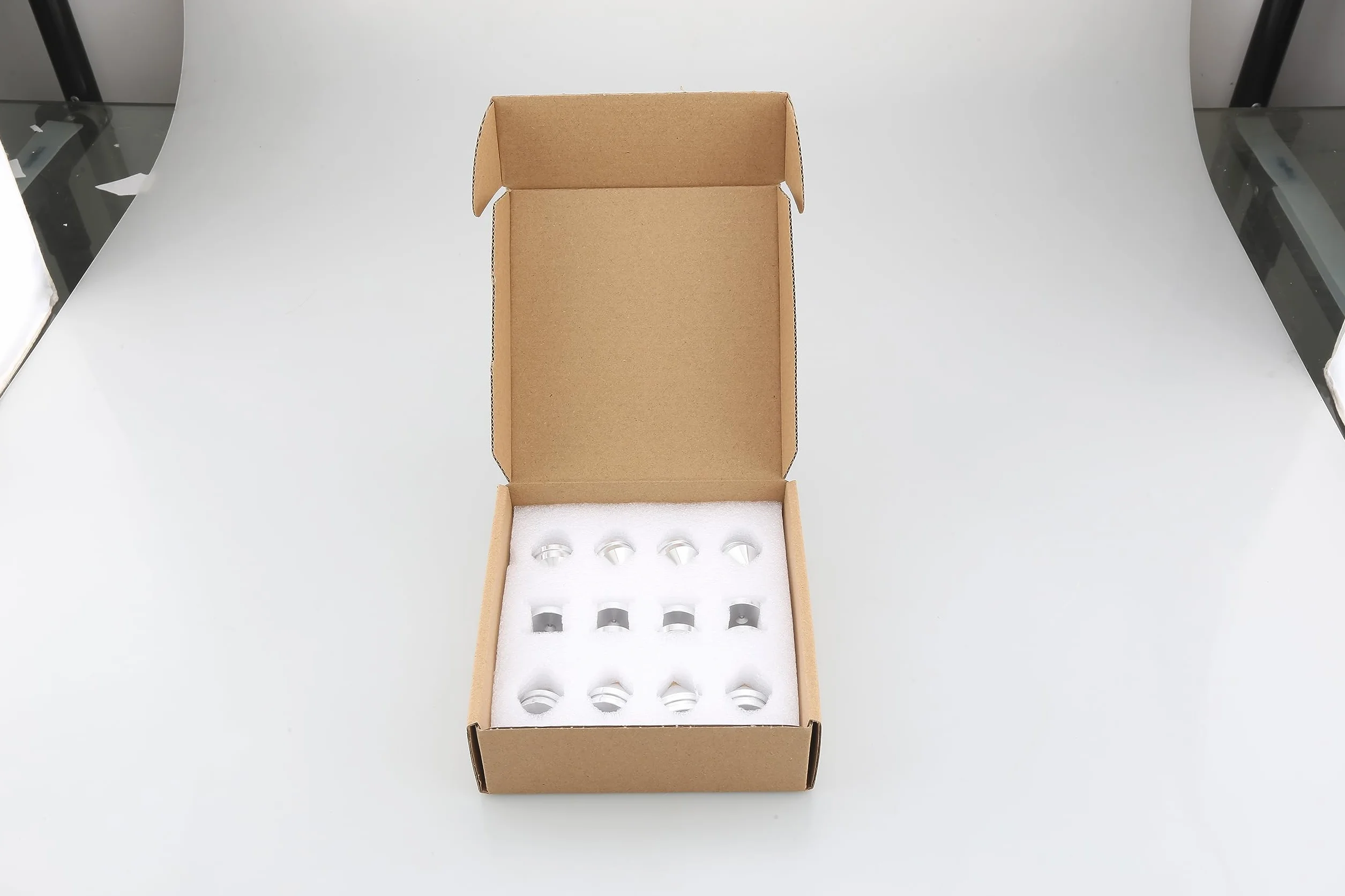 Pack de 8 clavijas para altavoces, soportes de altavoz, amplificador de audio HiFi DAC CD Aislamiento Stand Cone Feet Shockproof Base Pad pies de aleación de aluminio (plata)
