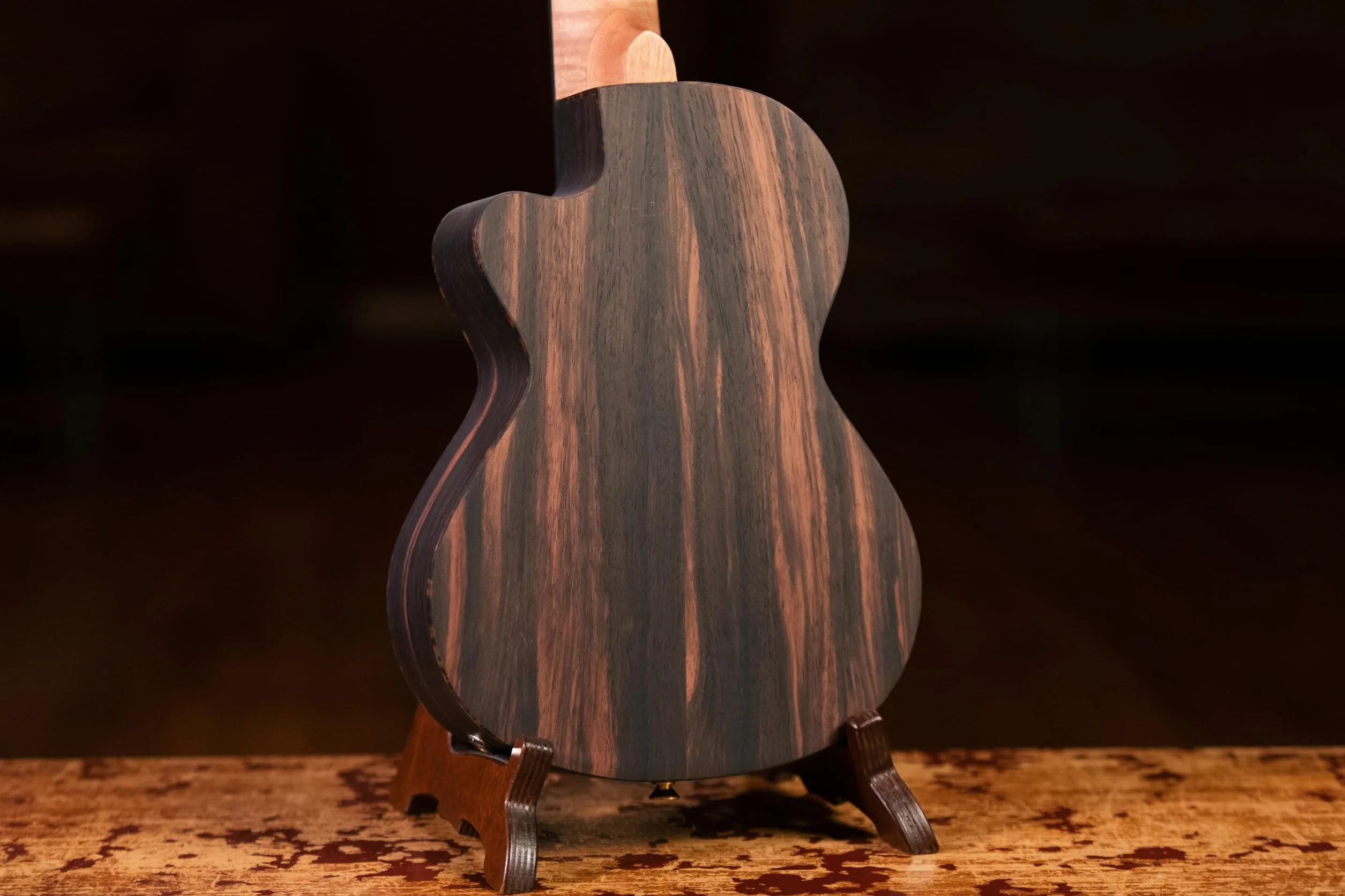 Ortega Guitars Travel Guitar electroacústica - Mini/Travel Series - Guitarlele 6 cuerdas - Ébano, caoba (RGL5EB-CE)