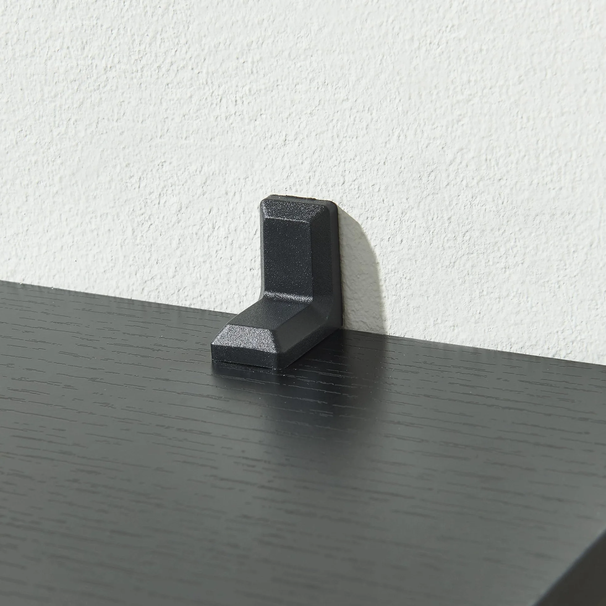 [en.casa] Estantería para CDs Tynset Soporte para DVDs Recuerdos Librería con 12 Compartimientos Estantes Ajustables en Altura Aglomerado 175 x 20 x 20 cm - Negro