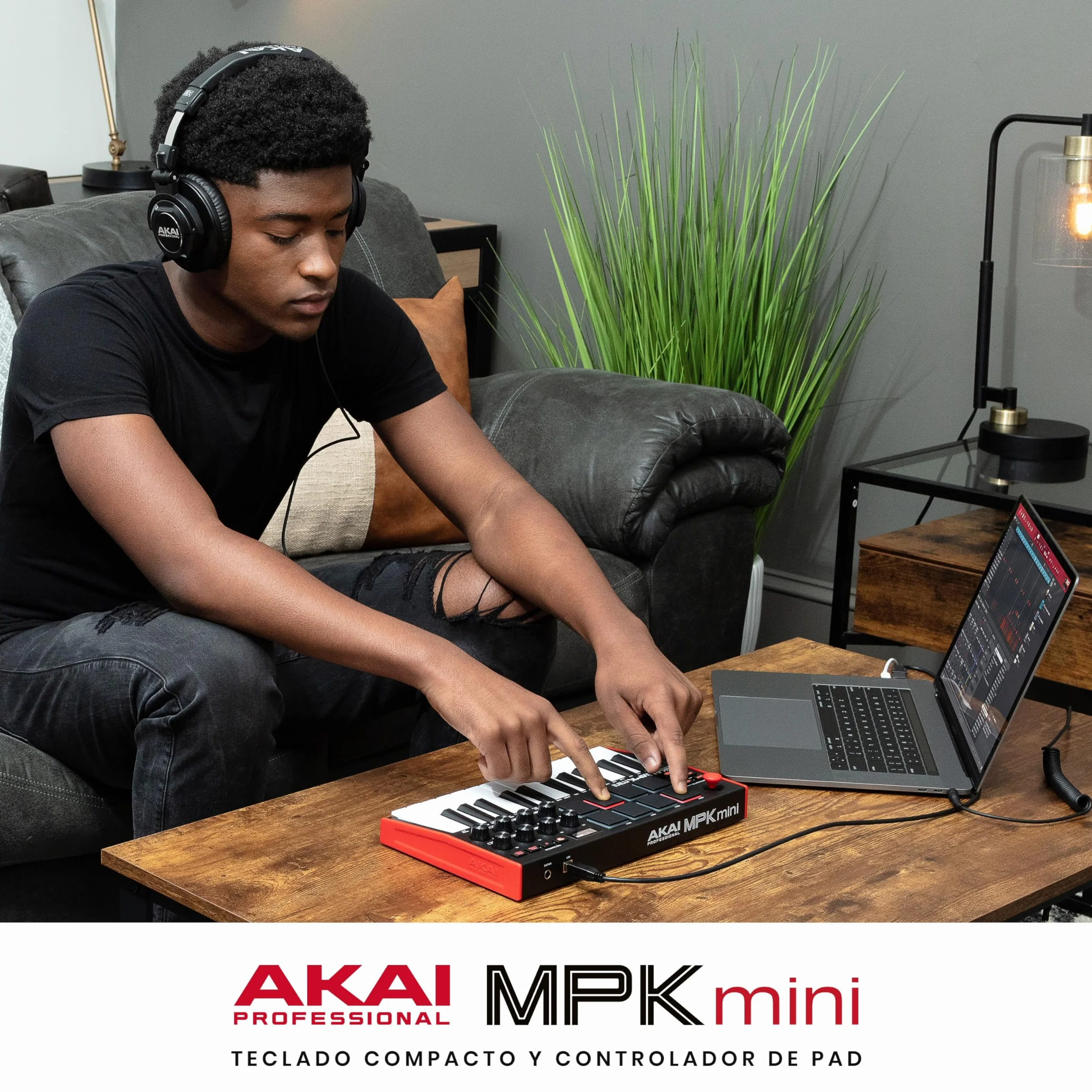 Akai Professional MPK Mini MK3 - Teclado Controlador MIDI USB de 25 Teclas con 8 Drum Pads, 8 Perillas, Software de Producción Musical y Native Instruments Sound Package (NKS Integration)