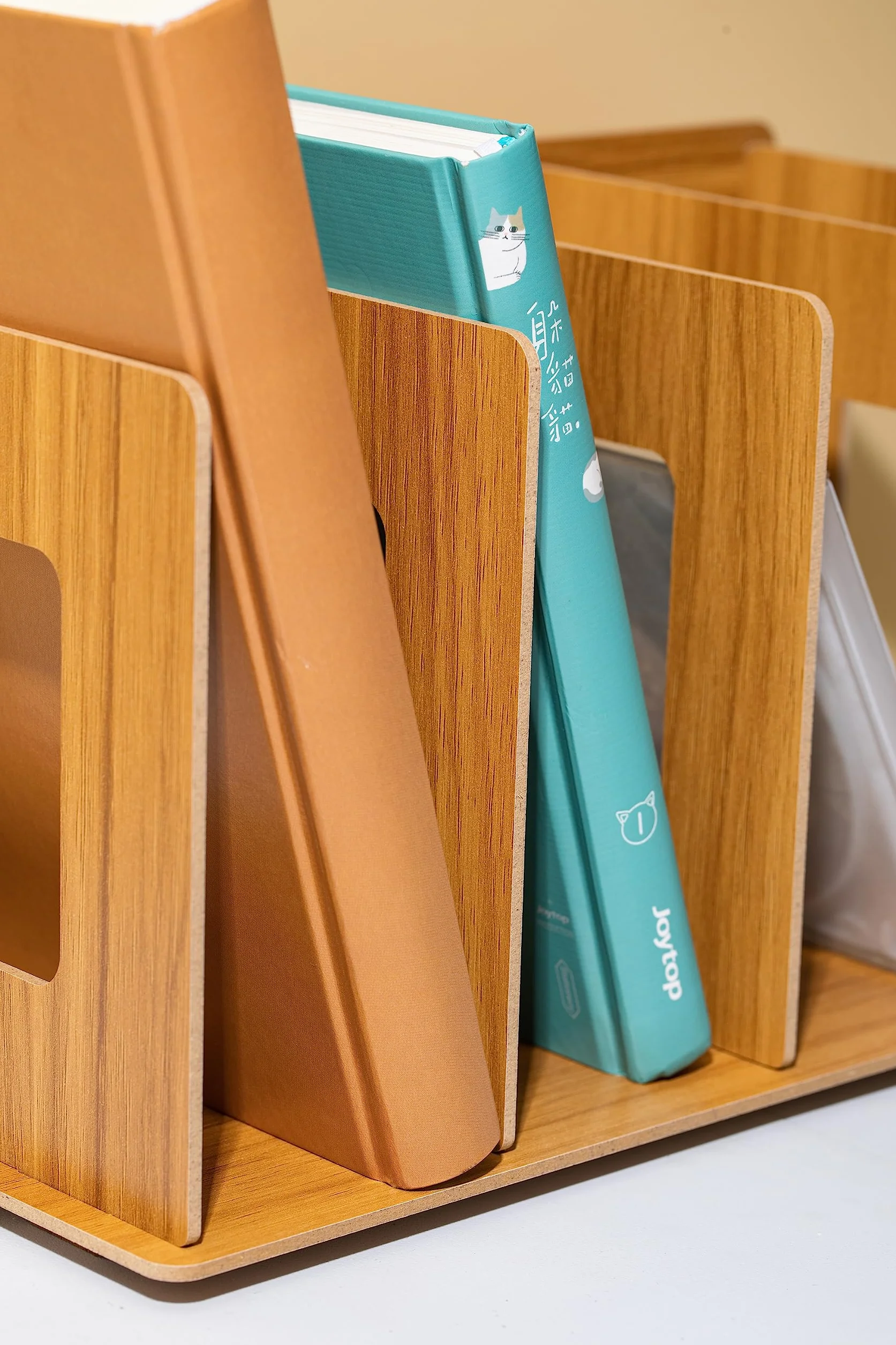 Estantería de Madera para CD, DVD, BluRay, Videojuegos, Libros y Revistas - Soporte de Almacenamiento y Organización Perfecta