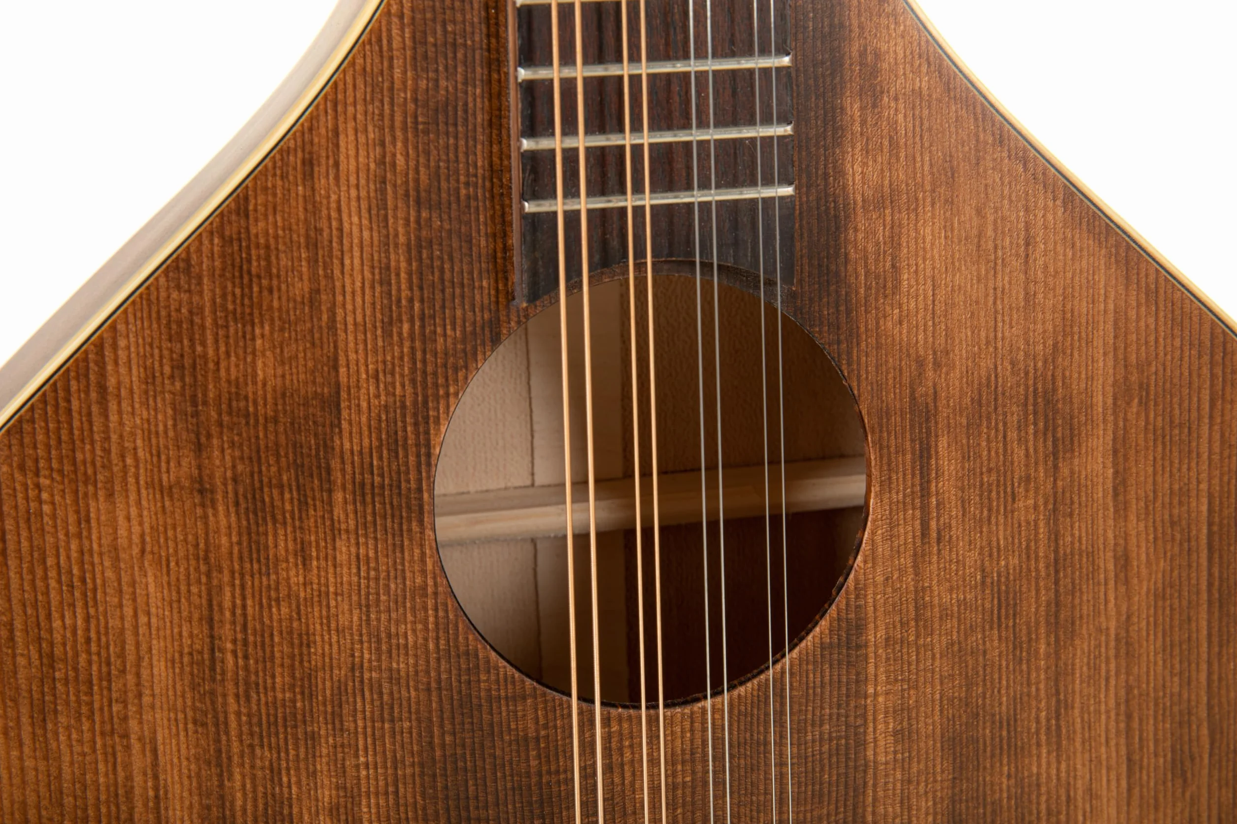 GEWA Bouzouki irlandés Pro Arte Antique macizo – Concert Bouzouki forma irlandesa – Tapa de abeto macizo y cuerpo de arce – Acabado mate antiguo – 24 trastes – Fabricado en Europa