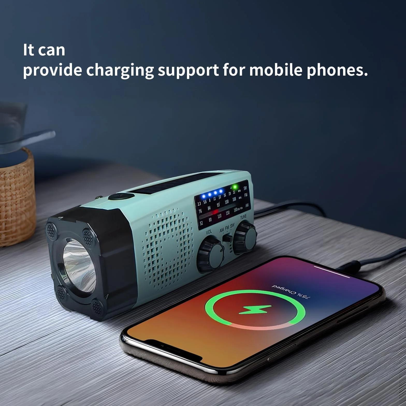 Radio Solar de Emergencia con Manivela, FM/AM/SW Portatil, Linterna LED 2000mAh Powerbank, SOS Alarma, IPX5
