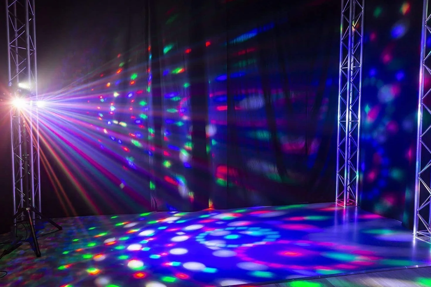 Max PARTYBAR10 | Set Luces Discoteca 2x Jelly Moon, 2x Foco PAR y UV/Flash Estrobo, Luz Fiesta Iluminacion LED Modo automático o DMX, Mando a Distancia y Trípode incluido, Preset Shows, Luces DJ