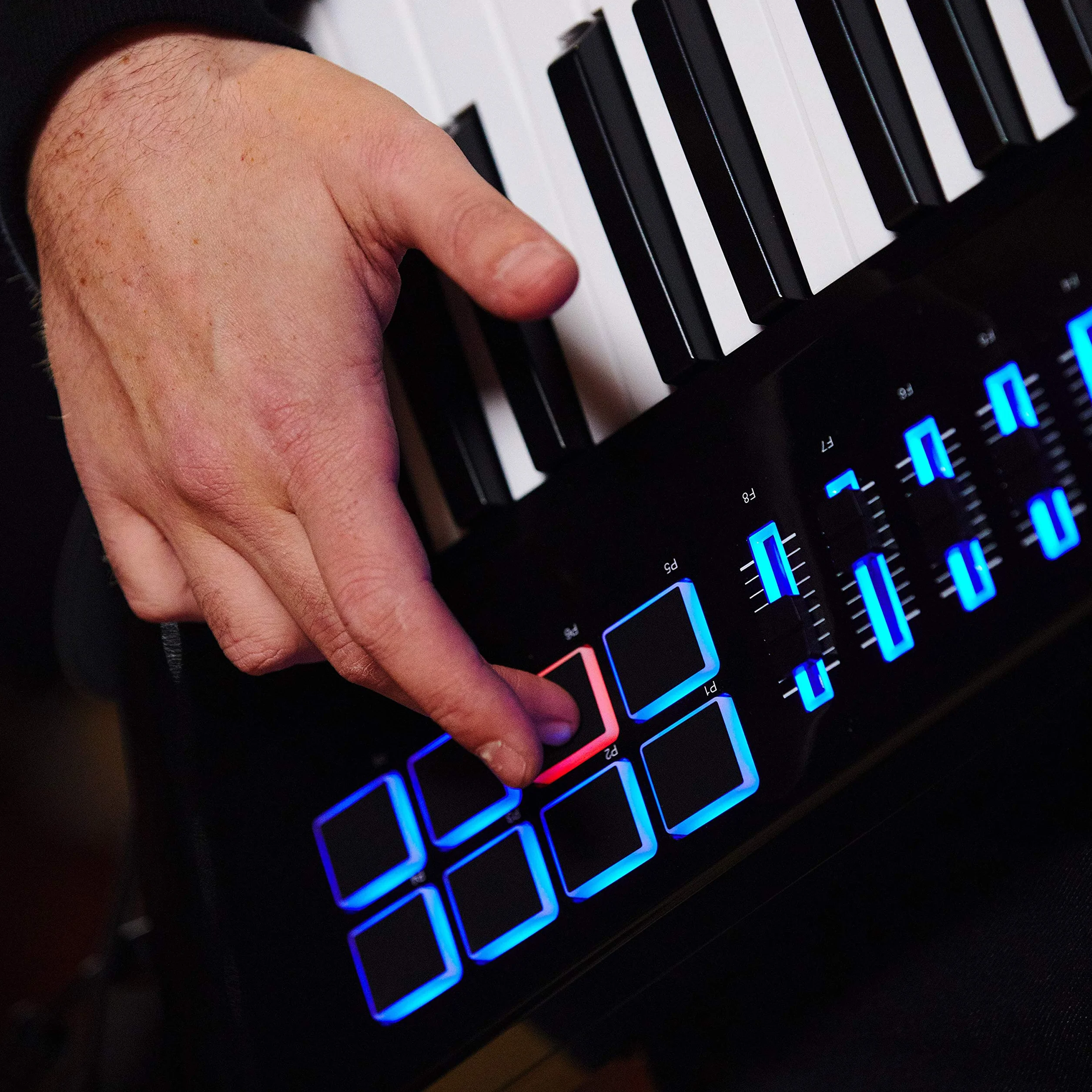 Alesis Vortex Wireless 2 - Keytar Inalámbrico con Teclado Controlador USB MIDI de Alto Rendimiento con Sensor de Inclinación y un Paquete de Software Profesional