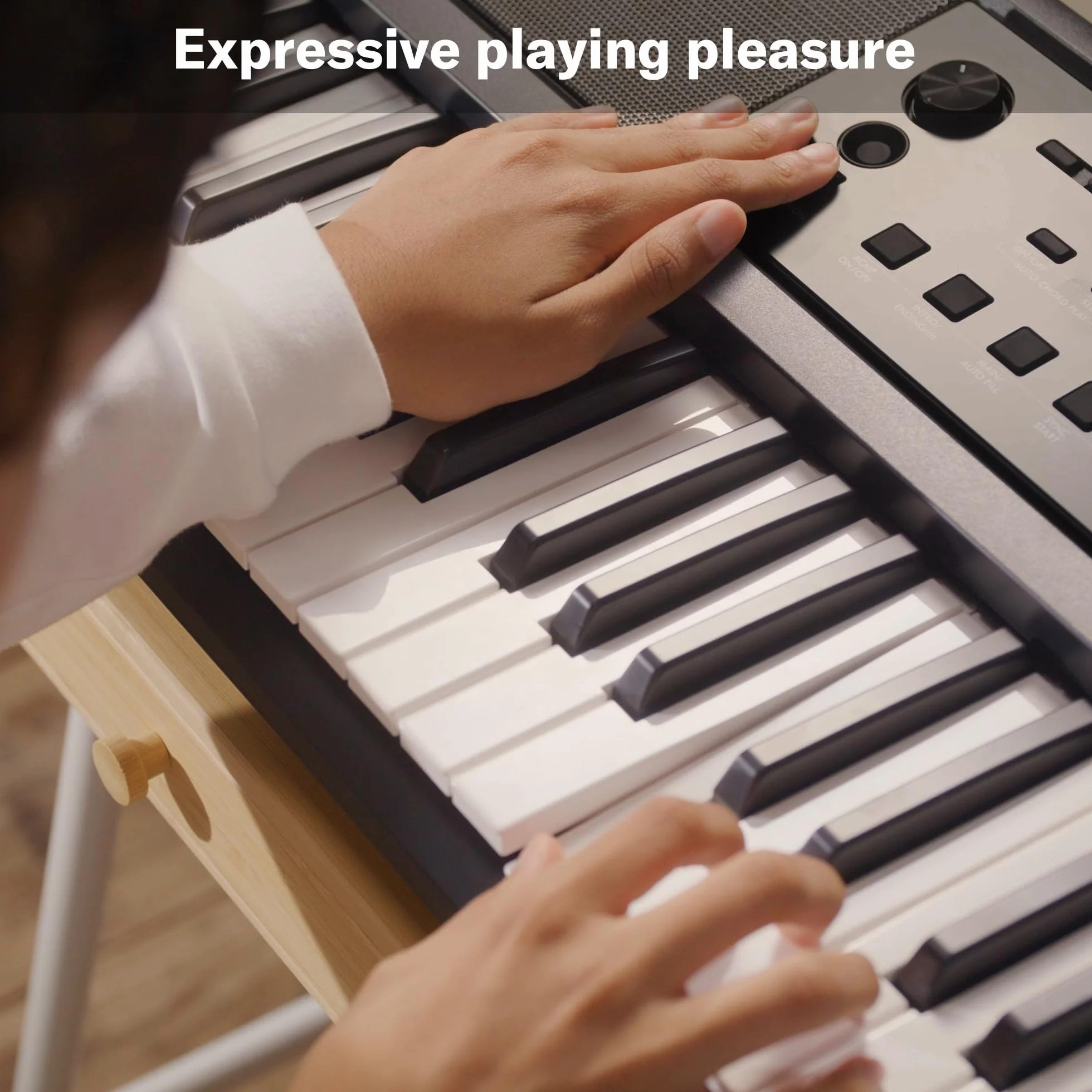 YAMAHA PSR-E383 Teclado portátil para principiantes, 650 voces de instrumentos auténticos y teclas sensibles a la pulsación con polifonía de 48 notas, incluye 2 clases online con un profesor