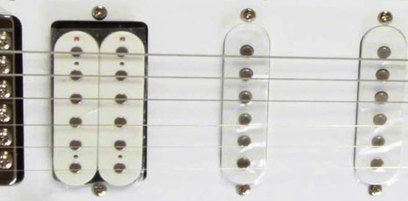 Yamaha Pacifica 012 Guitarra Eléctrica 4/4 de madera, 64.77 cm, escala 25.5 pulgadas, 6 cuerdas, selector pastillas de 5 posiciones, Color Blanco