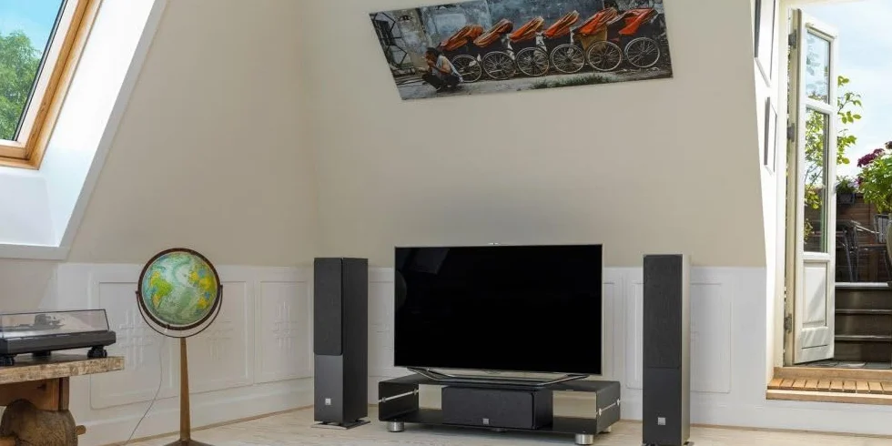 Dali Altavoz Central Vocal Oberon: Inteligibilidad de Voz Óptima y Sonido Dinámico para Cine en Casa