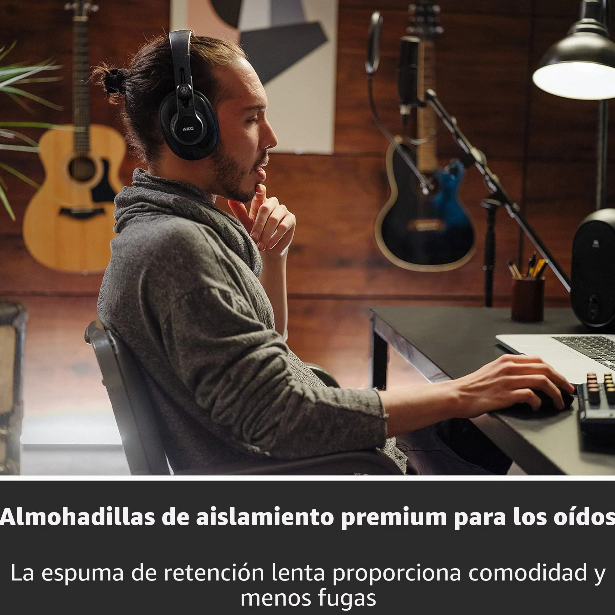AKG K371 Auriculares de estudio plegables circumaurales cerrados