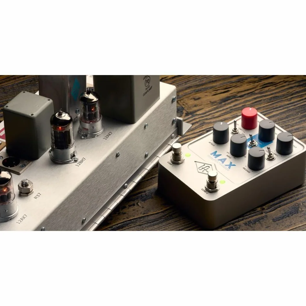 Universal Audio MAX Preamp & Dual Compressor Pedal