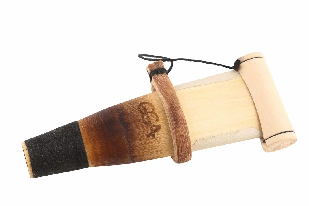 Duduk armenia en un bajo con madera de albaricoque envejecida por el maestro Galstyan