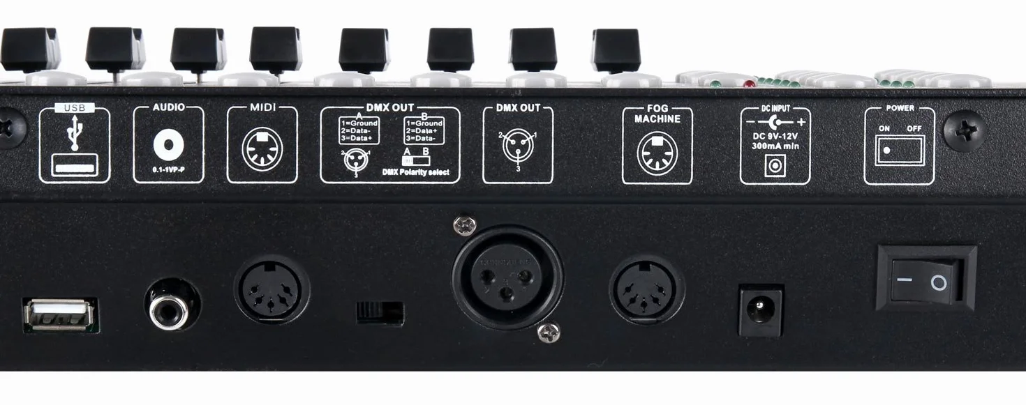 Controlador DMX Showlite Master Pro 192 canales, control profesional de iluminación, conexión USB para datos, hasta 240 memorias de escenas, entrada MIDI estándar de 5 pines.