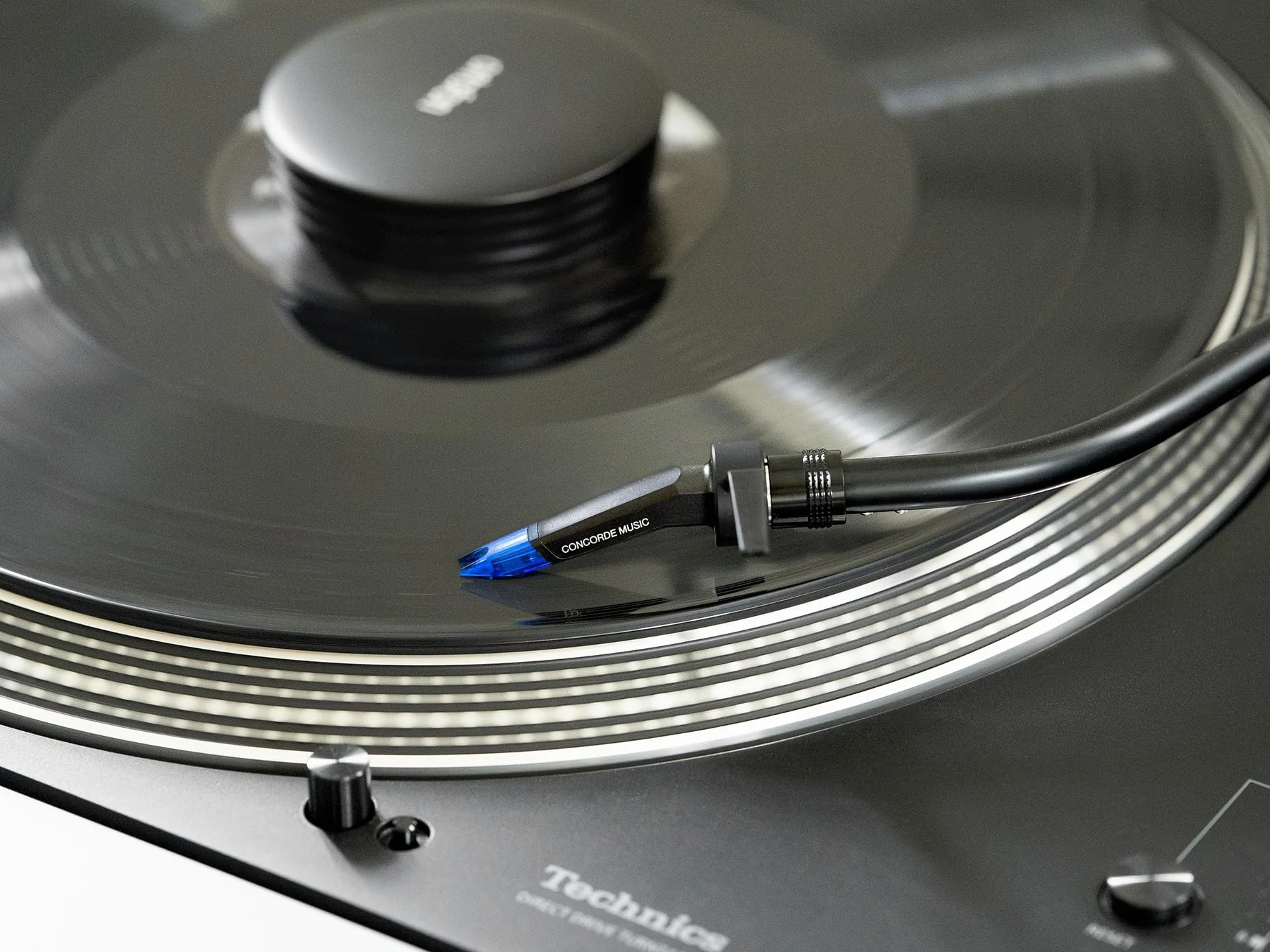 Ortofon Concorde Music Blue - Cartucho de imán móvil | Diamante elíptico Desnudo | Fácil instalación | Reproducción Espacial y Detallada del Sonido