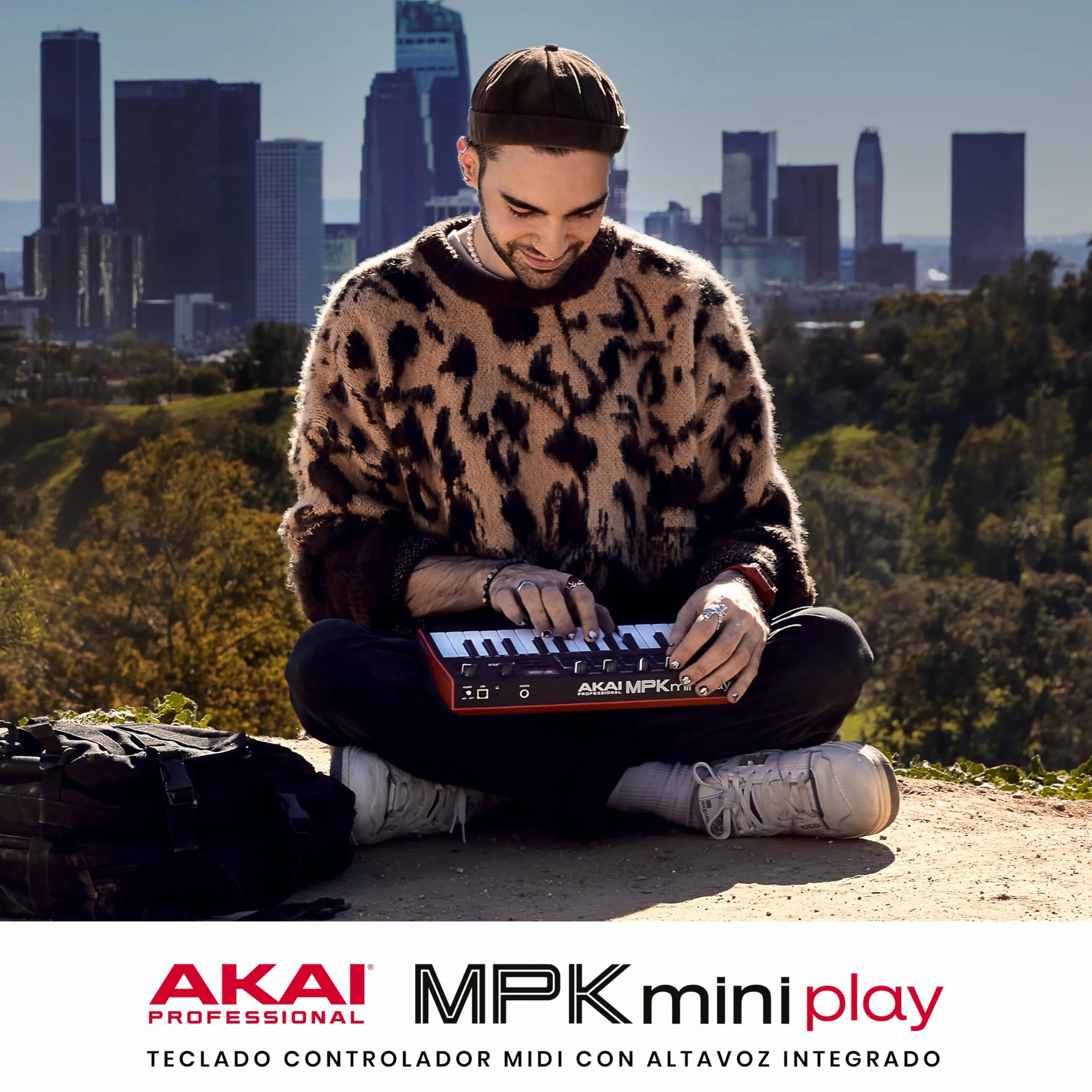 Akai Professional MPK Mini Play MK3 - Teclado Controlador MIDI con Altavoz y Sonidos Integrados, Pads MPC, Teclado Dinámico, Software de Producción Musical y Native Instruments Sound Package