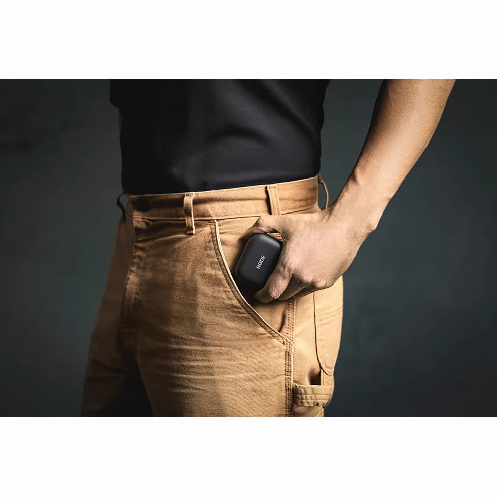 RØDE Wireless Micro Micrófono Inalámbrico Compacto, Dos Micrófonos con Estuche de Carga para Grabación de Video con Smartphone y Creación de Contenido, USB-C (Negro)