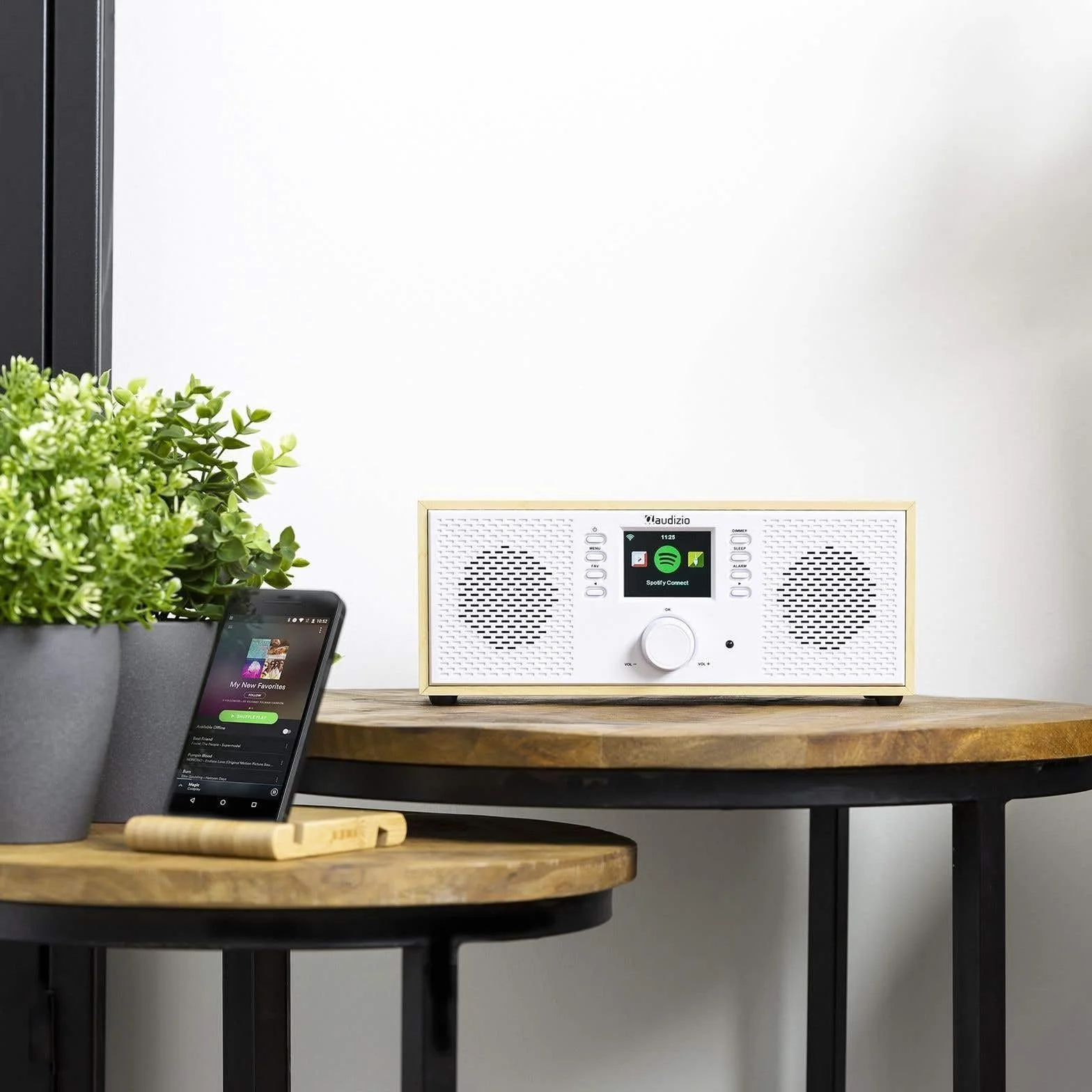 Audizio Rimini - Radio por Internet WiFi con Bluetooth y Spotify Connect, Sonido estéreo de 50W, Salida de Auriculares, Entrada AUX, Ideal para Cocina, salón o Oficina, Acabado Madera Clara y Blanco