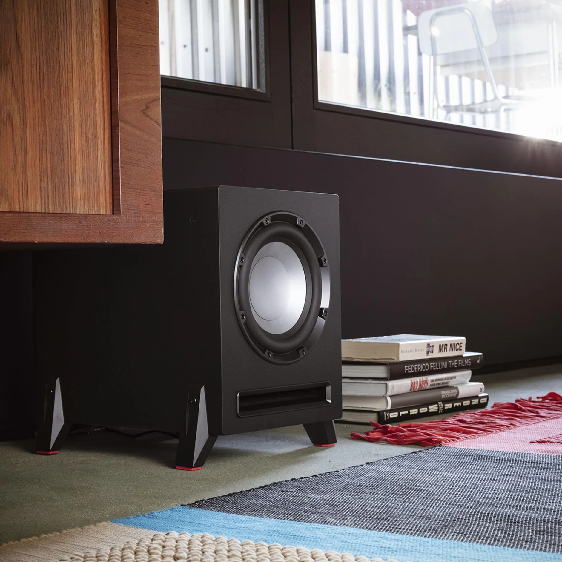 Teufel Subwoofer T 10 Activo Frontfire Downfire Czarny