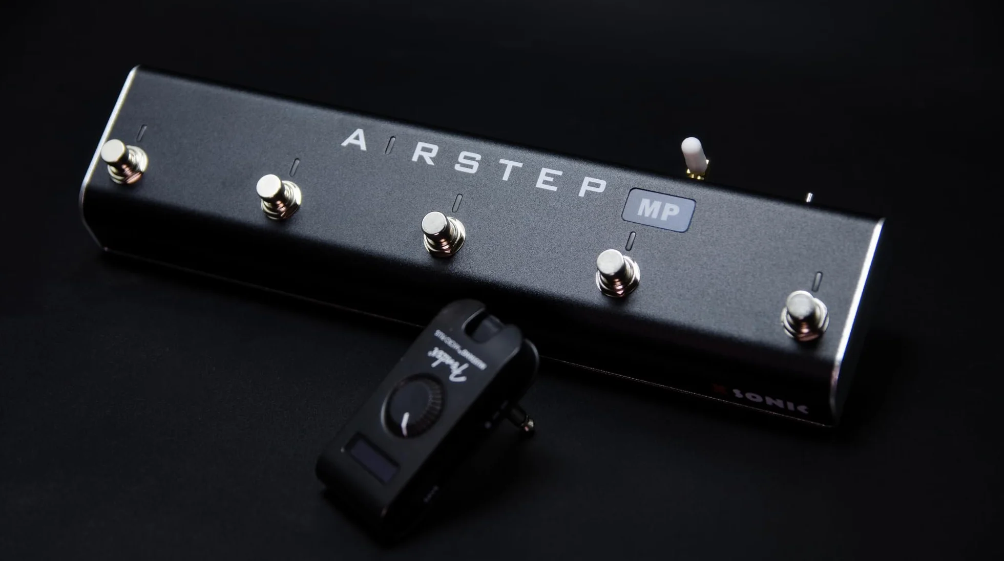 XSONIC AIRSTEP MP Edition, Fender Mustang Micro Plus Footswitch, preajustes de interruptor, efectos de conmutación, establece el tempo del grifo y activa el afinador, personaliza los parámetros del