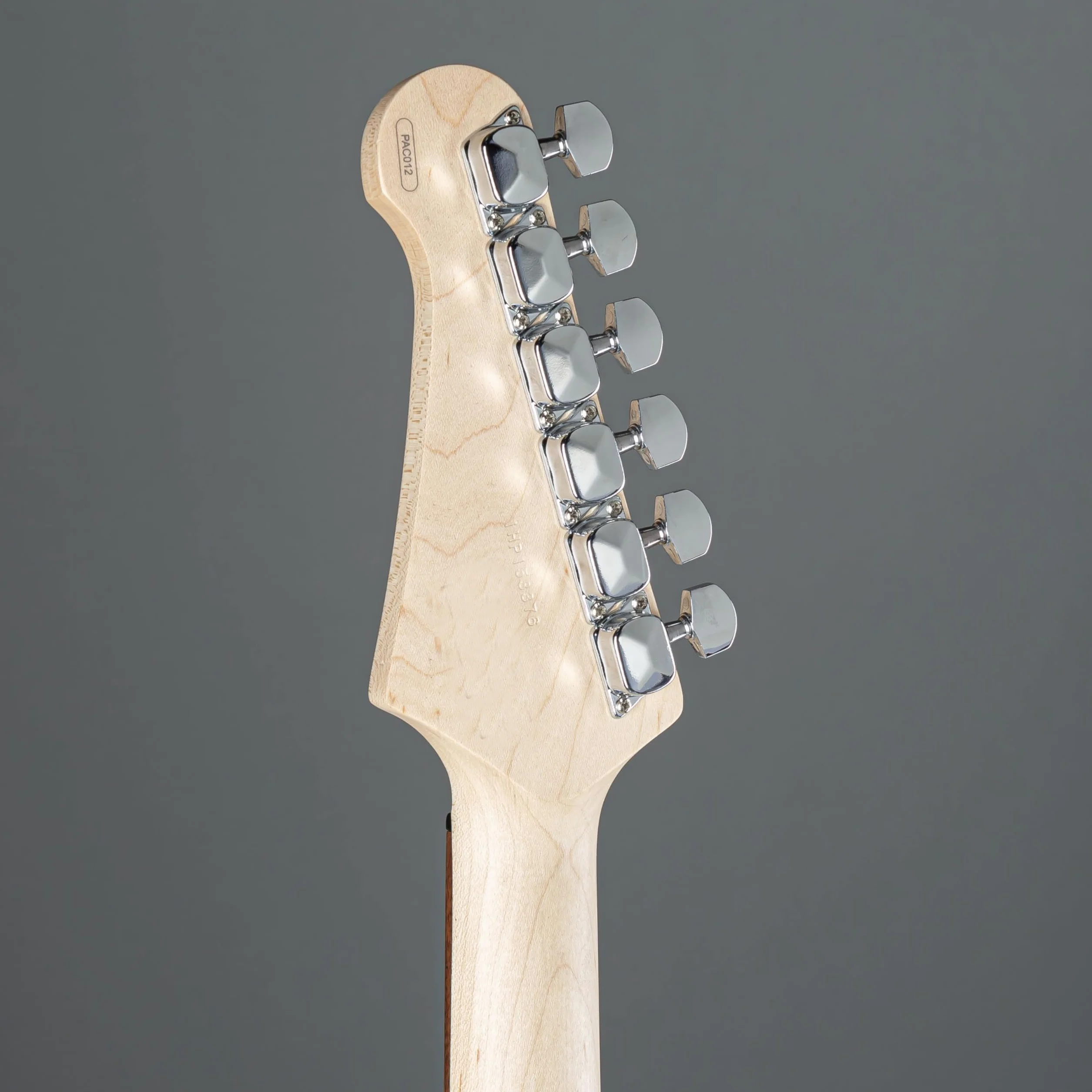Yamaha Pacifica 012 Guitarra Eléctrica Guitarra 4/4 de madera, 64.77 cm, escala 25.5 pulgadas, 6 cuerdas, selector pastillas de 5 posiciones, Color Azúl Metálico