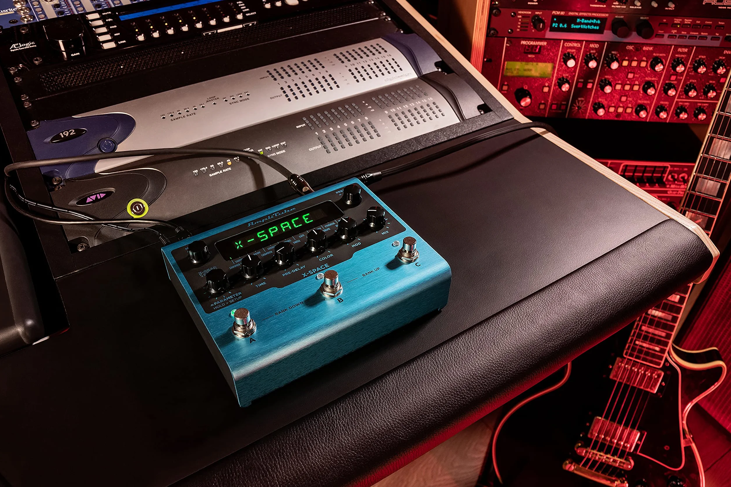 IK Multimedia AmpliTube X-SPACE - Pedal Digital de Reverberación - X-GEAR