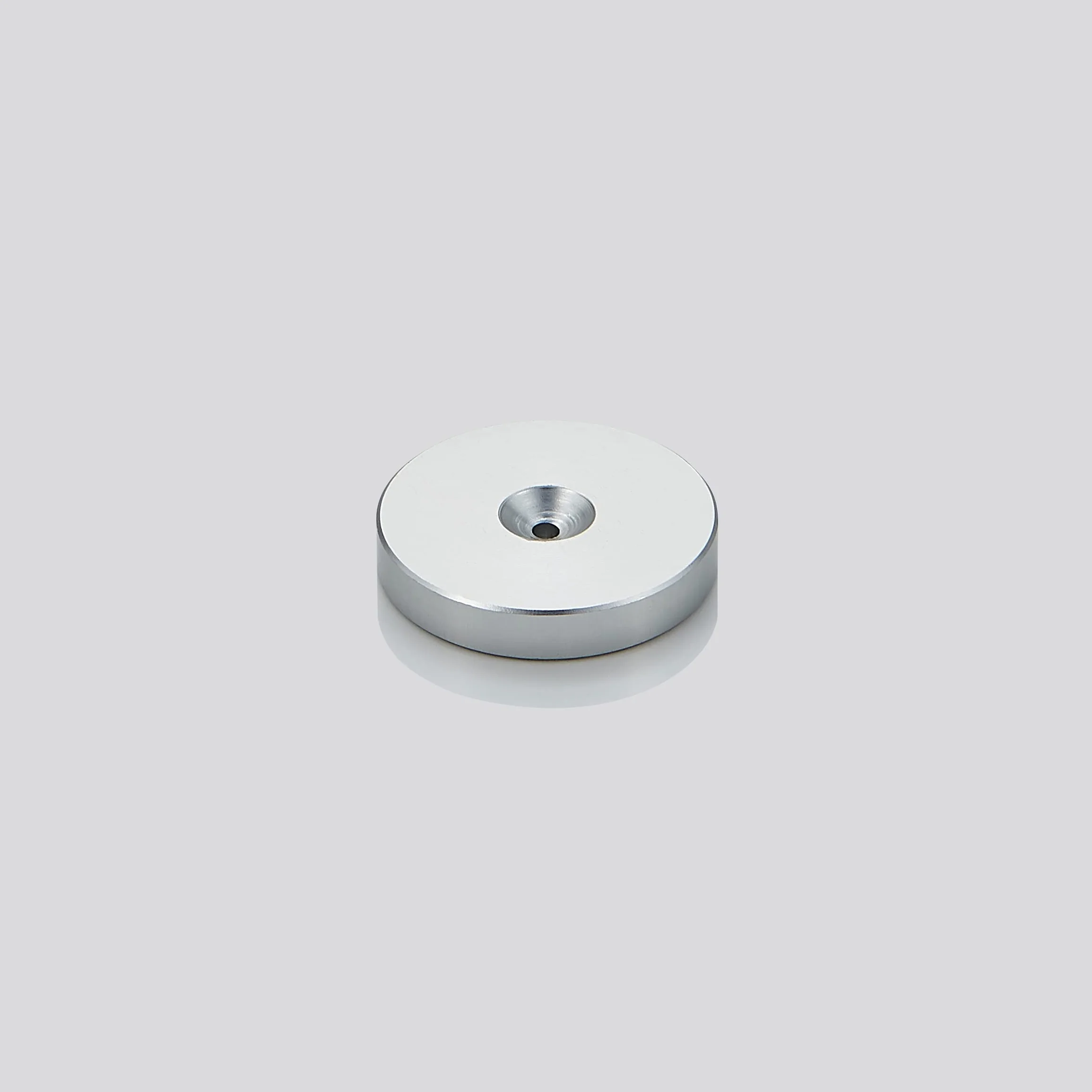 Puntas de desacoplo para Altavoces, Soportes de Altavoz para CD Audio Subwoofer, 8 Piezas Spikes de desacople HiFi con 16x Almohadillas Adhesivas, Plata