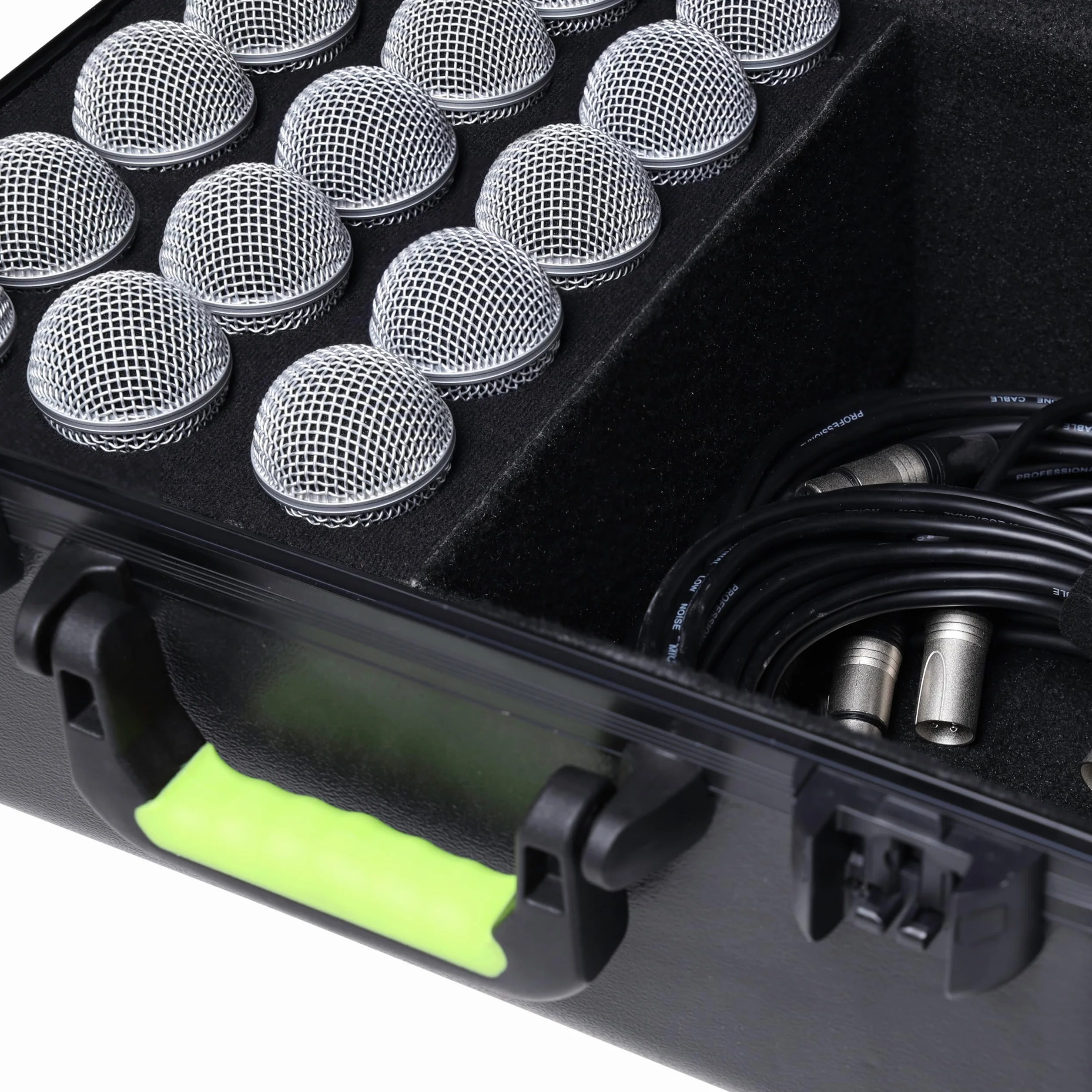 Shure by Gator TSA Case Series; funda de plástico Shure con cierre aprobado por la TSA para 15 micrófonos con cable; (SH-MICCASE15)