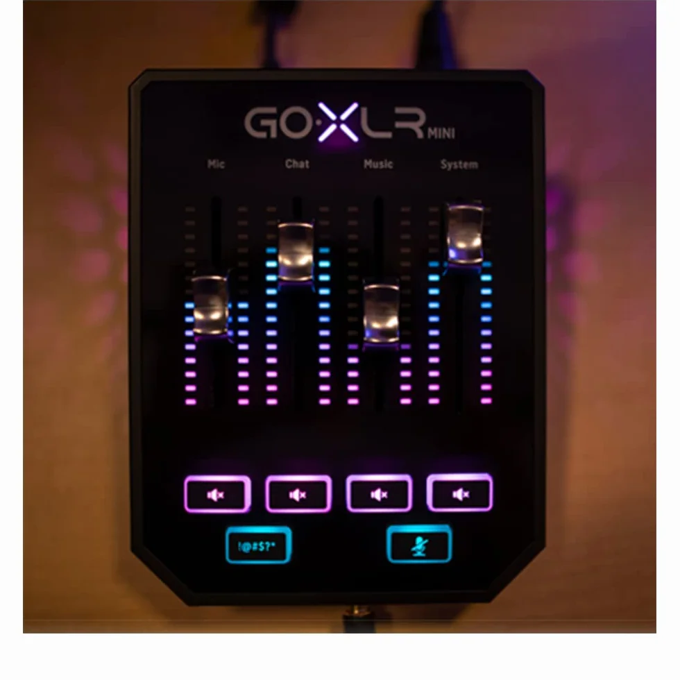 TC Helicon Mezclador de transmisión en línea GoXLR MINI con interfaz USB/audio y preamplificador Midas, solo compatible con PC