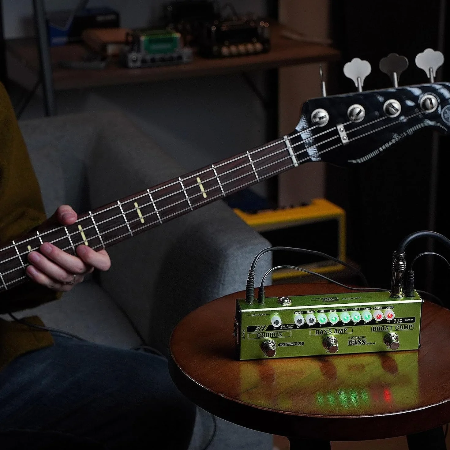 Valeton MES-2 - Mini tira de efecto de bajo elegante