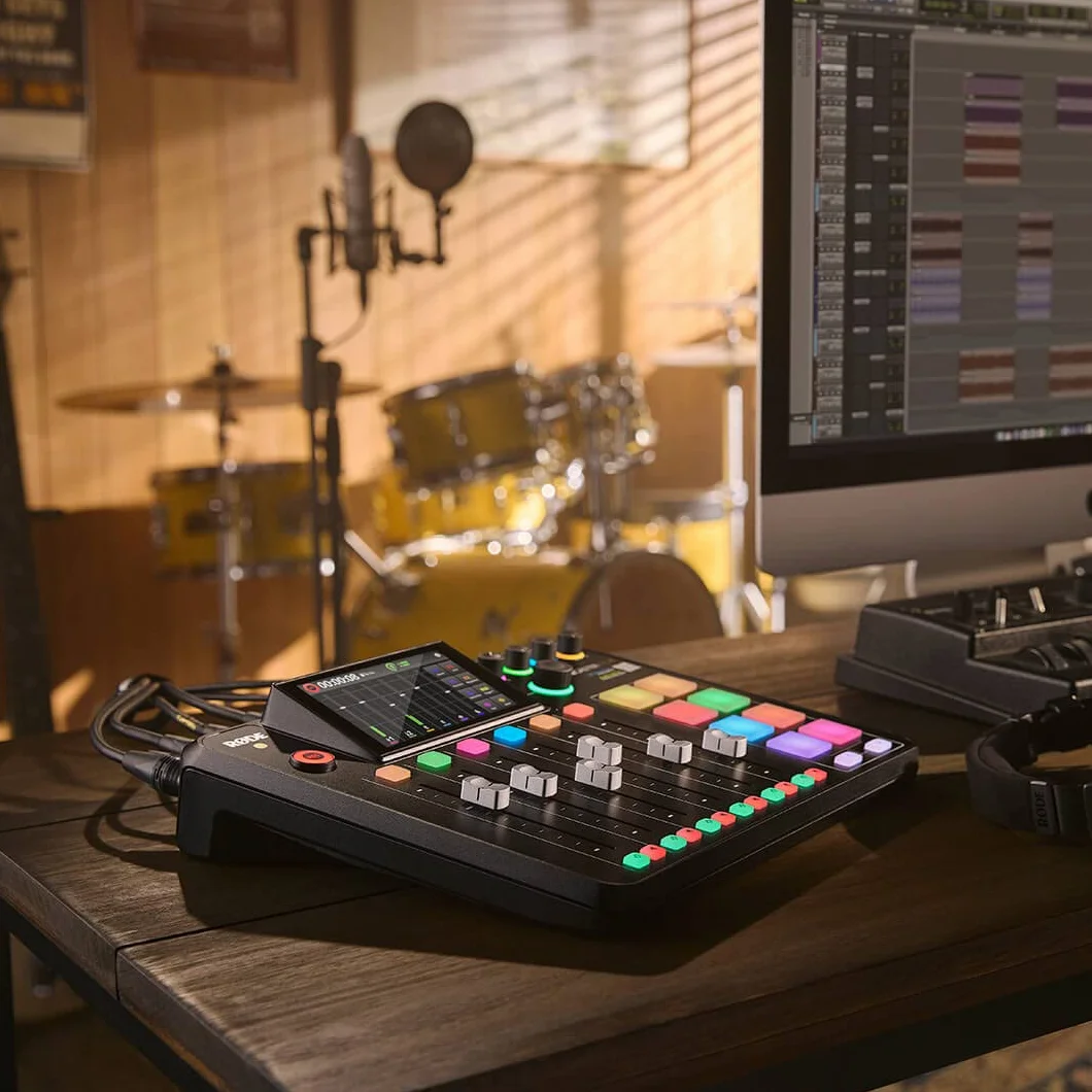 RODE RODECASTER PRO II Mesa de Mezclas 9 Canales