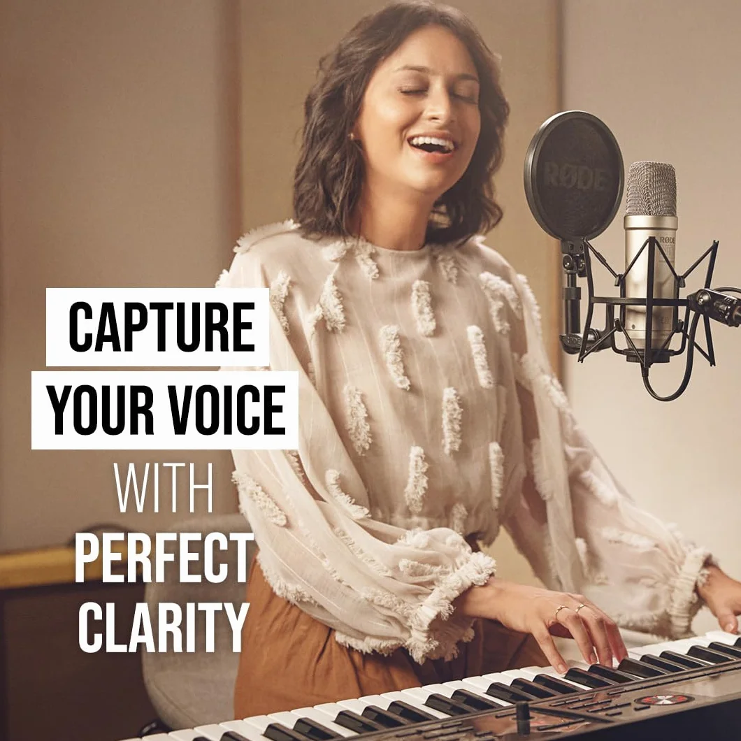 RØDE NT1 5a generación el micrófono con Condensador y Gran diafragma, Salidas XLR y USB, Soporte antivibraciones y Filtro antipop para grabación Vocal, producción Musical y de podcasts (Negro)