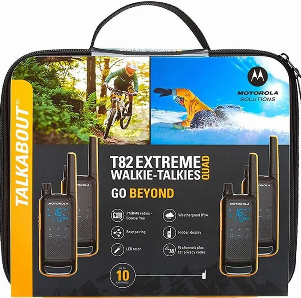 T82 Extreme Quad Set, Walkie Talkie Talkabout, Radio portátil de 4 Unidades, UHF, Negro y Amarillo, Alcance de Hasta 10km, Emparejamiento Fácil, Linterna LED